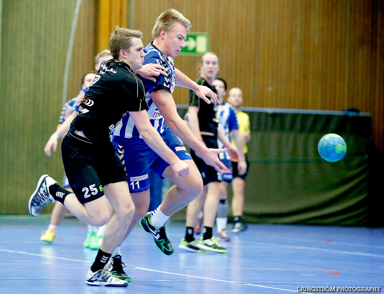 HK Skövde-HP Skövde 90 33-26,herr,Arena Skövde,Skövde,Sverige,Handboll,,2014,134022