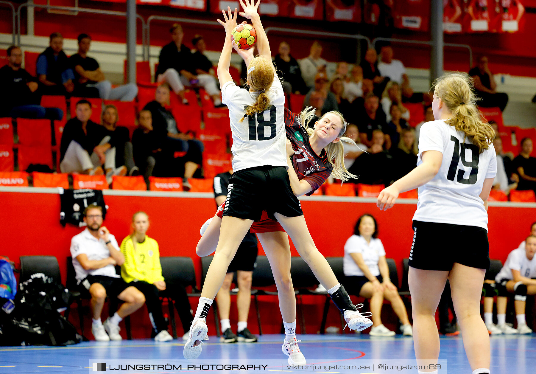 Annliz Cup F16 FINAL Skövde HF-Årsta AIK HF 1 30-27,dam,Skövde Idrottshall,Skövde,Sverige,Handboll,,2023,314726