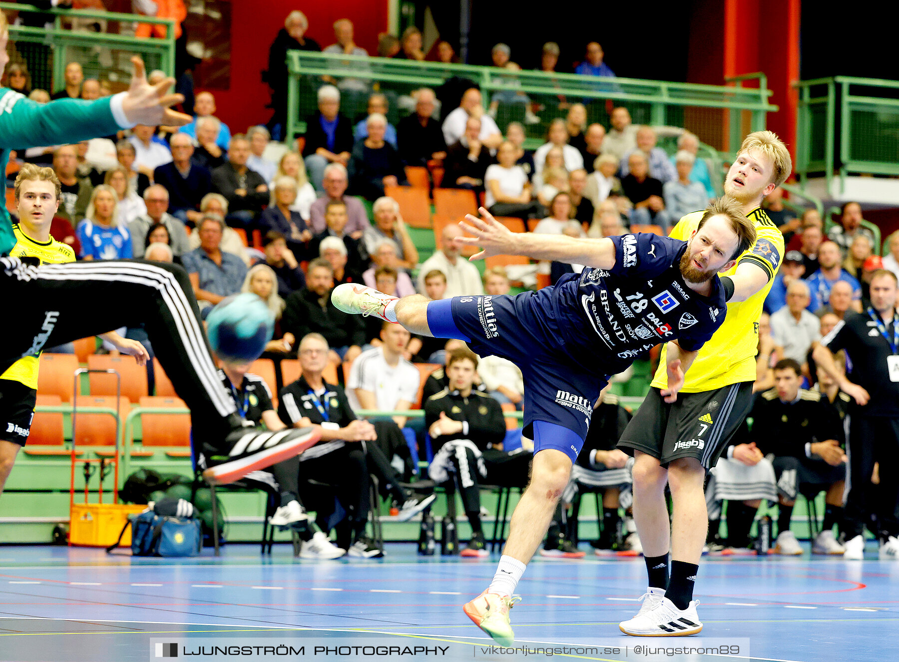 IFK Skövde HK-IK Sävehof 33-30,herr,Arena Skövde,Skövde,Sverige,Handboll,,2023,318704