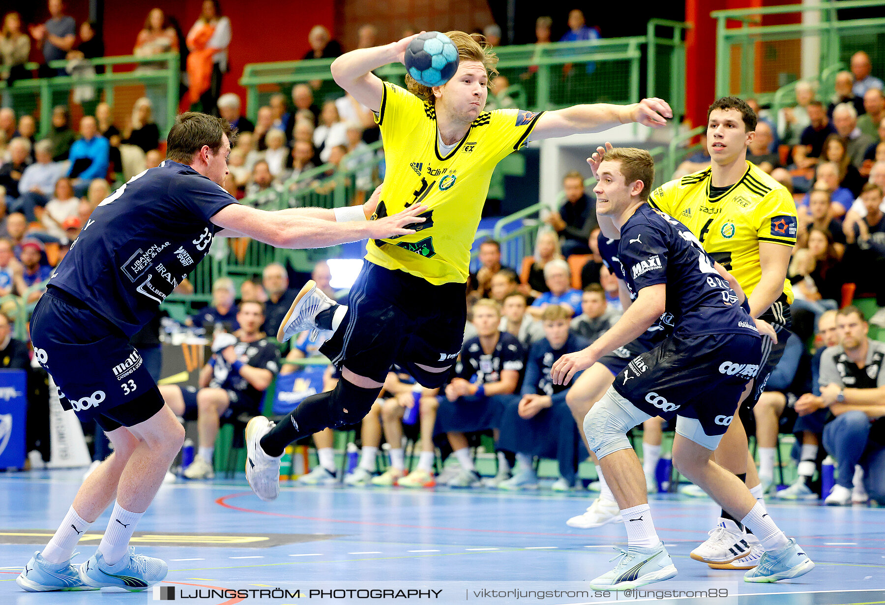 IFK Skövde HK-IK Sävehof 33-30,herr,Arena Skövde,Skövde,Sverige,Handboll,,2023,318787