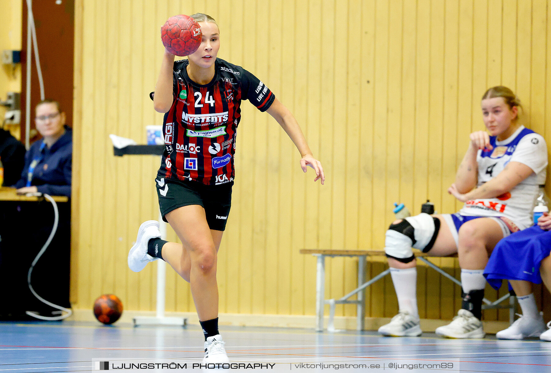 HK Country-Alingsås HK B 21-16,dam,Arena Skövde,Skövde,Sverige,Handboll,,2024,326651