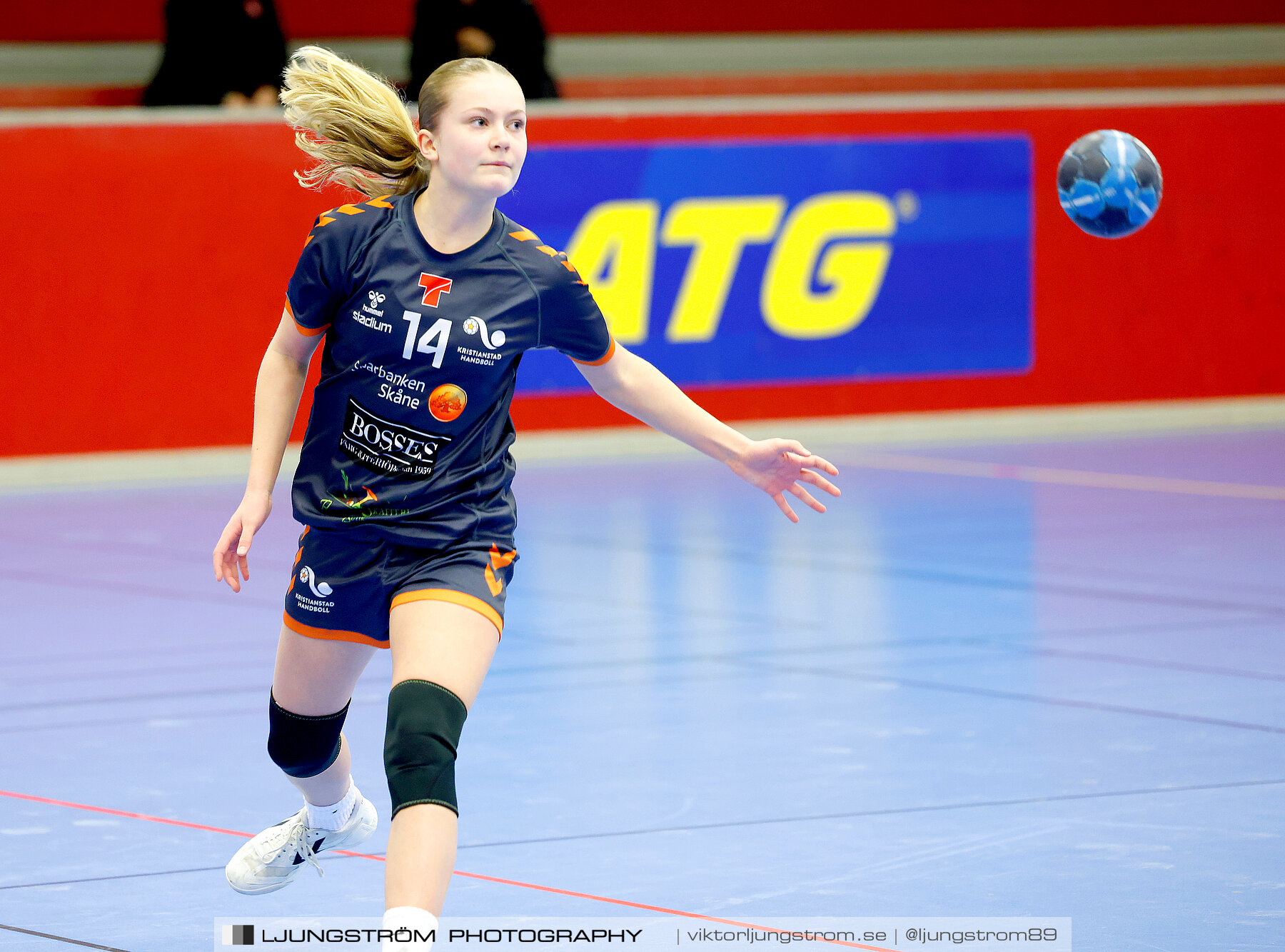 USM F14 Steg 3A Skövde HF Vit-Kristianstad HK 17-18,dam,Skövde Idrottshall,Skövde,Sverige,Ungdoms-SM,Handboll,2024,329493