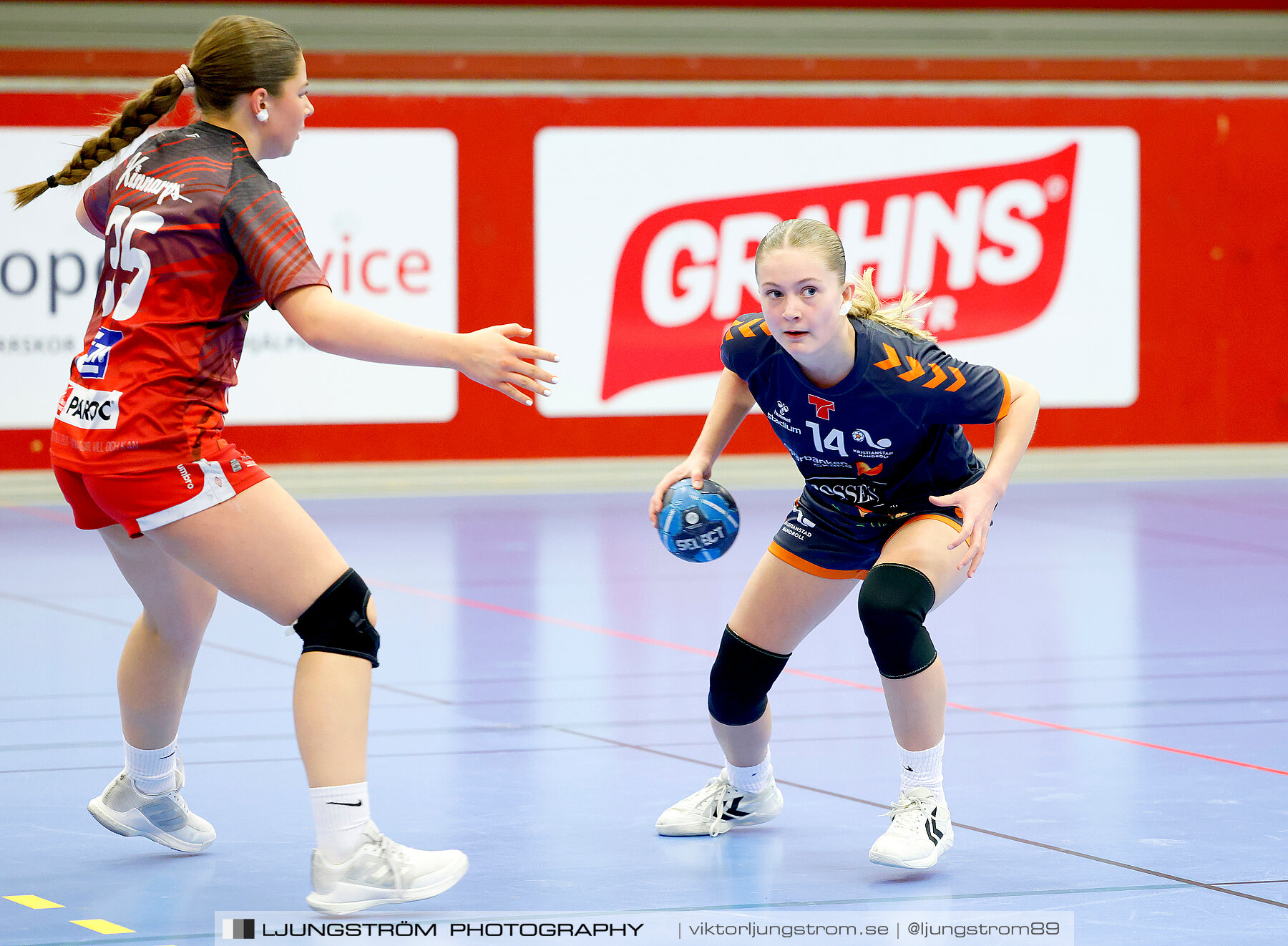 USM F14 Steg 3A Skövde HF Vit-Kristianstad HK 17-18,dam,Skövde Idrottshall,Skövde,Sverige,Ungdoms-SM,Handboll,2024,329508