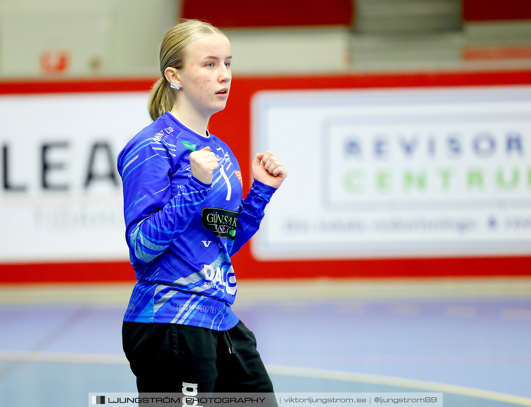 USM F14 Steg 3A Skövde HF Vit-Kristianstad HK 17-18,dam,Skövde Idrottshall,Skövde,Sverige,Ungdoms-SM,Handboll,2024,329513