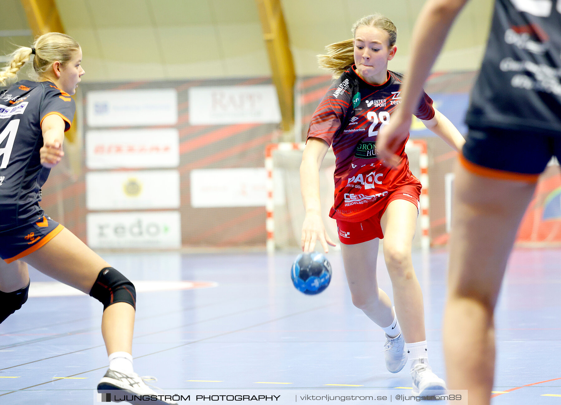 USM F14 Steg 3A Skövde HF Vit-Kristianstad HK 17-18,dam,Skövde Idrottshall,Skövde,Sverige,Ungdoms-SM,Handboll,2024,329607