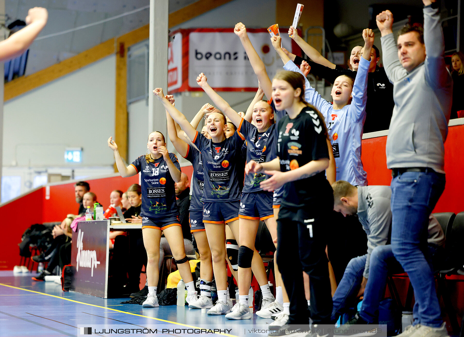 USM F14 Steg 3A Skövde HF Vit-Kristianstad HK 17-18,dam,Skövde Idrottshall,Skövde,Sverige,Ungdoms-SM,Handboll,2024,329631