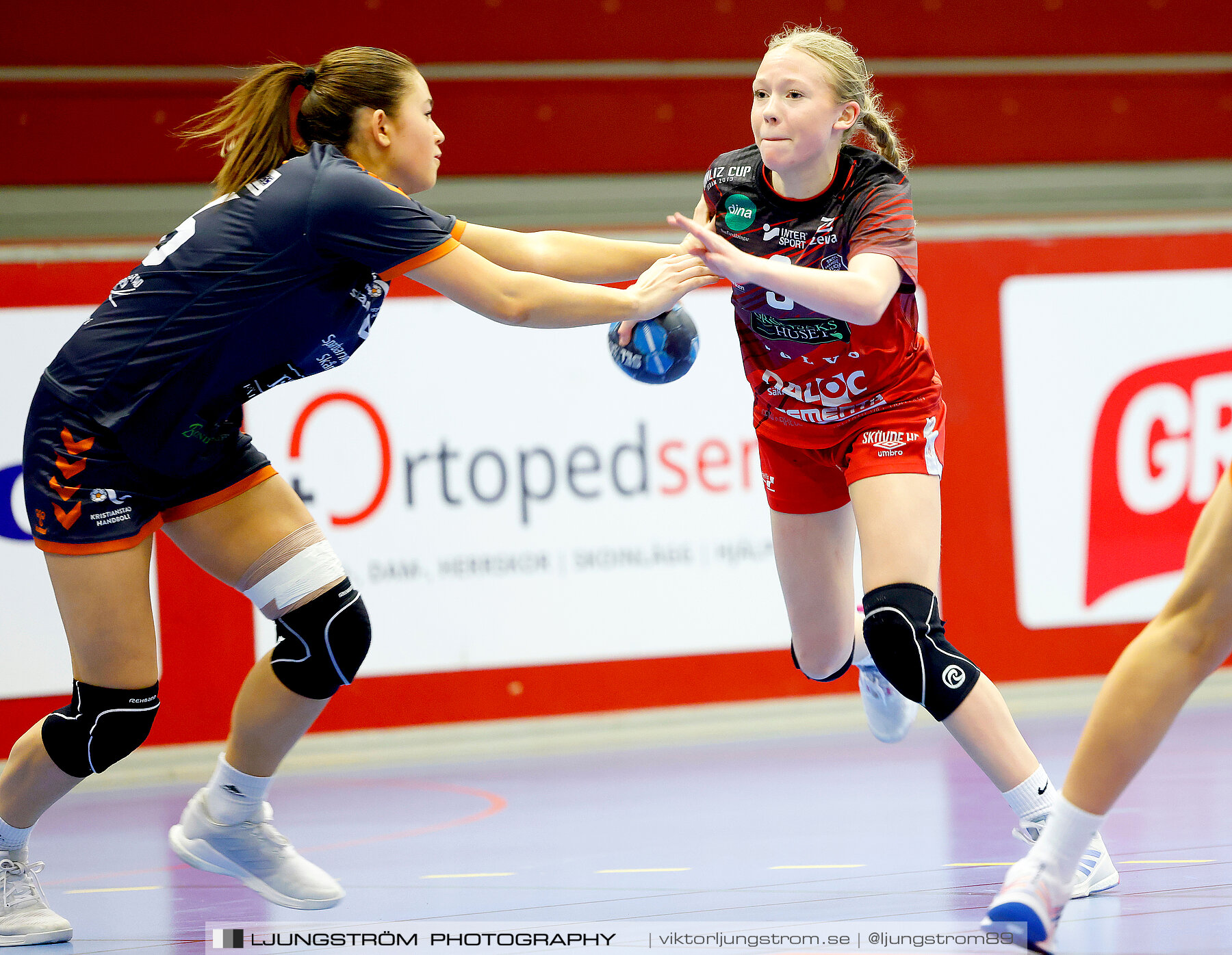 USM F14 Steg 3A Skövde HF Vit-Kristianstad HK 17-18,dam,Skövde Idrottshall,Skövde,Sverige,Ungdoms-SM,Handboll,2024,329633