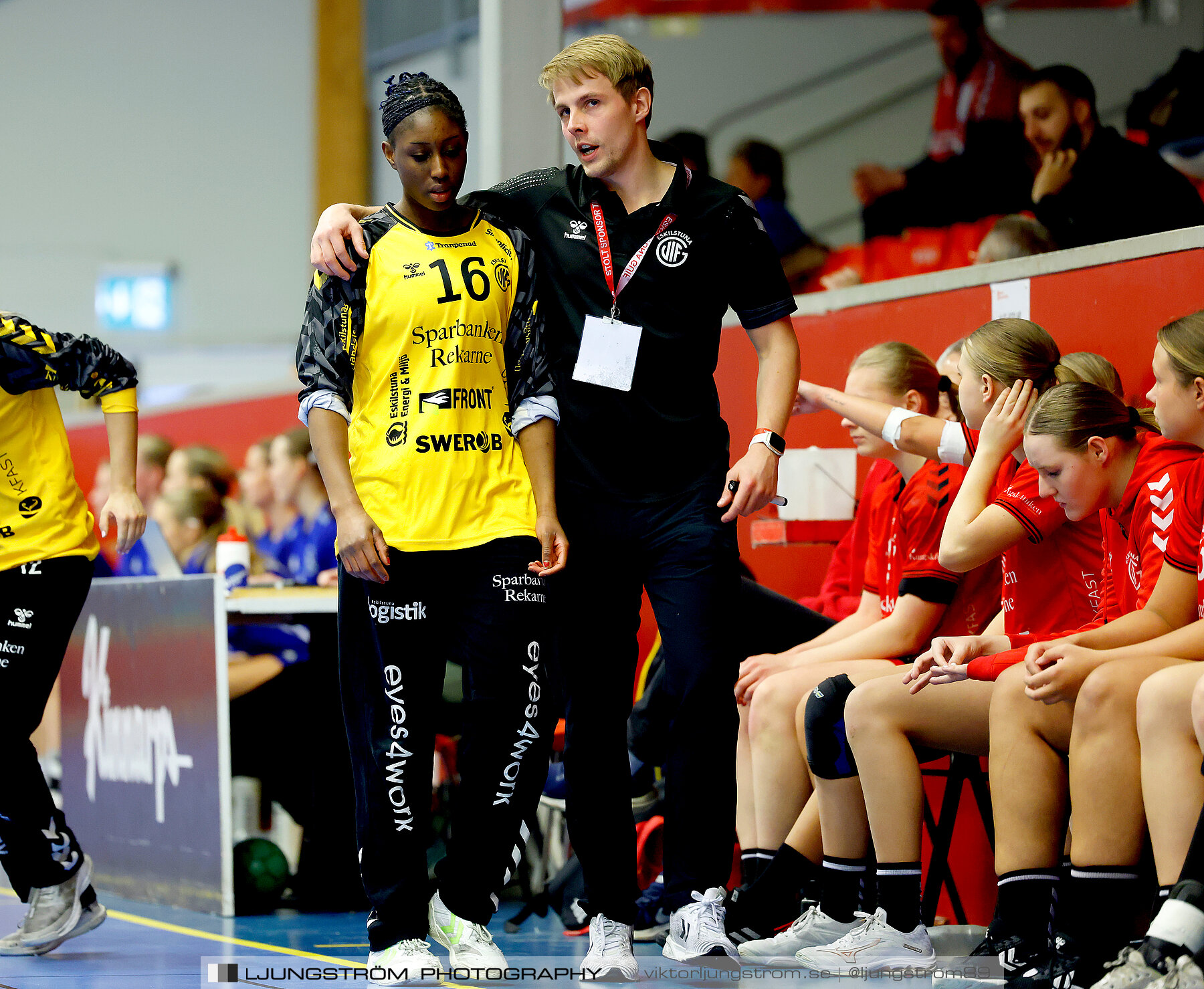 USM F18 Steg 4 Eskilstuna Guif IF-Huddinge HK 18-22,dam,Skövde Idrottshall,Skövde,Sverige,Ungdoms-SM,Handboll,2024,332600