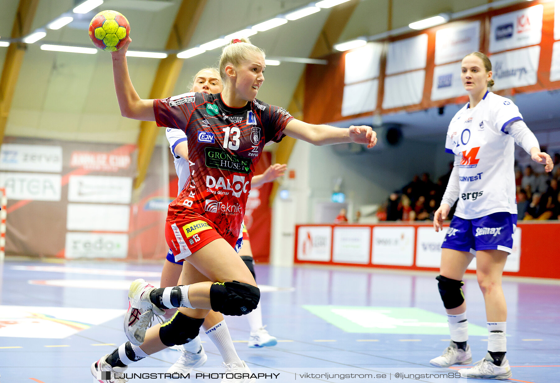 Skövde HF-IF Hallby HK 36-40,dam,Skövde Idrottshall,Skövde,Sverige,Handboll,,2024,332640