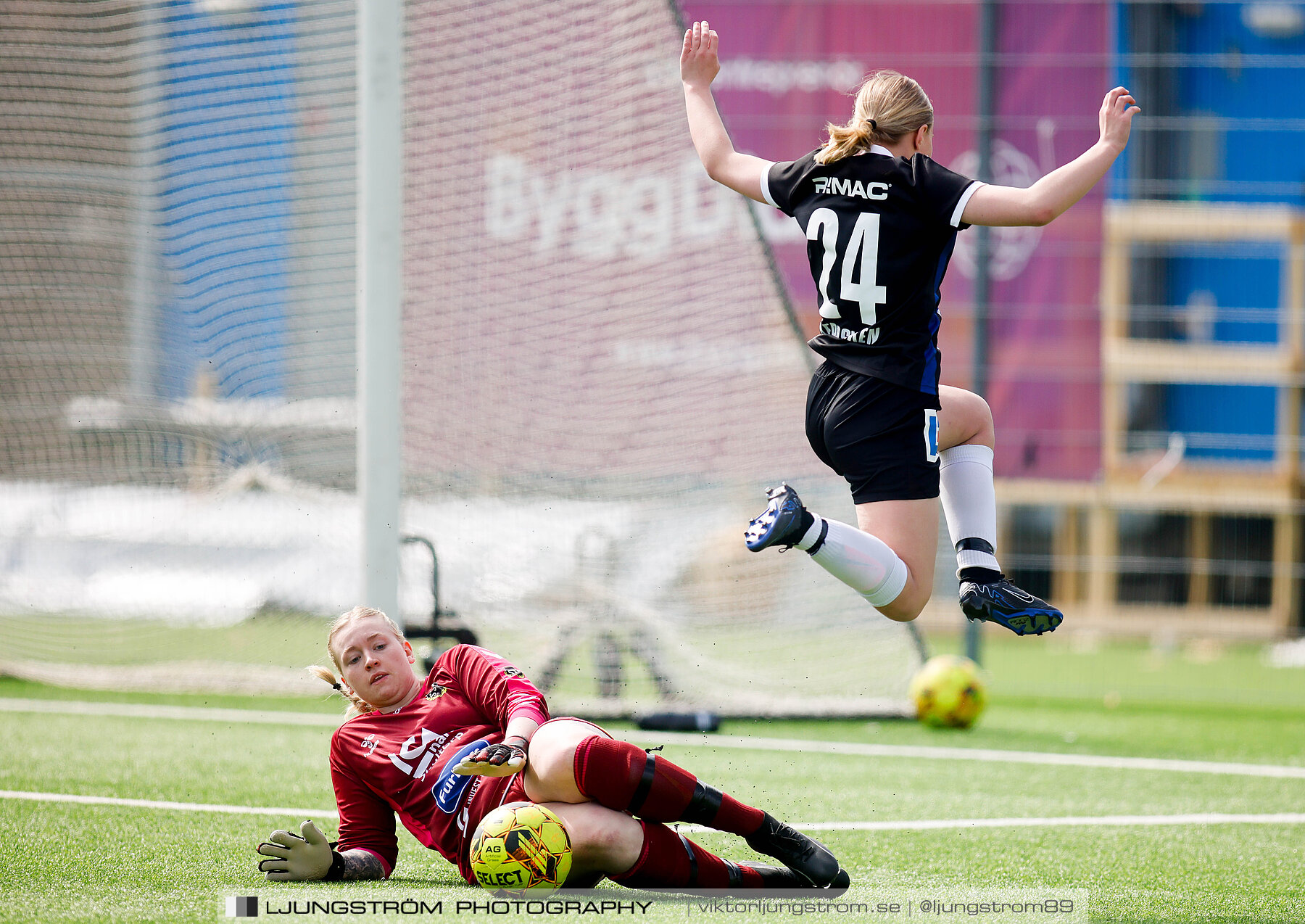 Skultorps IF U-Skövde KIK 0-3,dam,Södermalms IP,Skövde,Sverige,Fotboll,,2024,337616