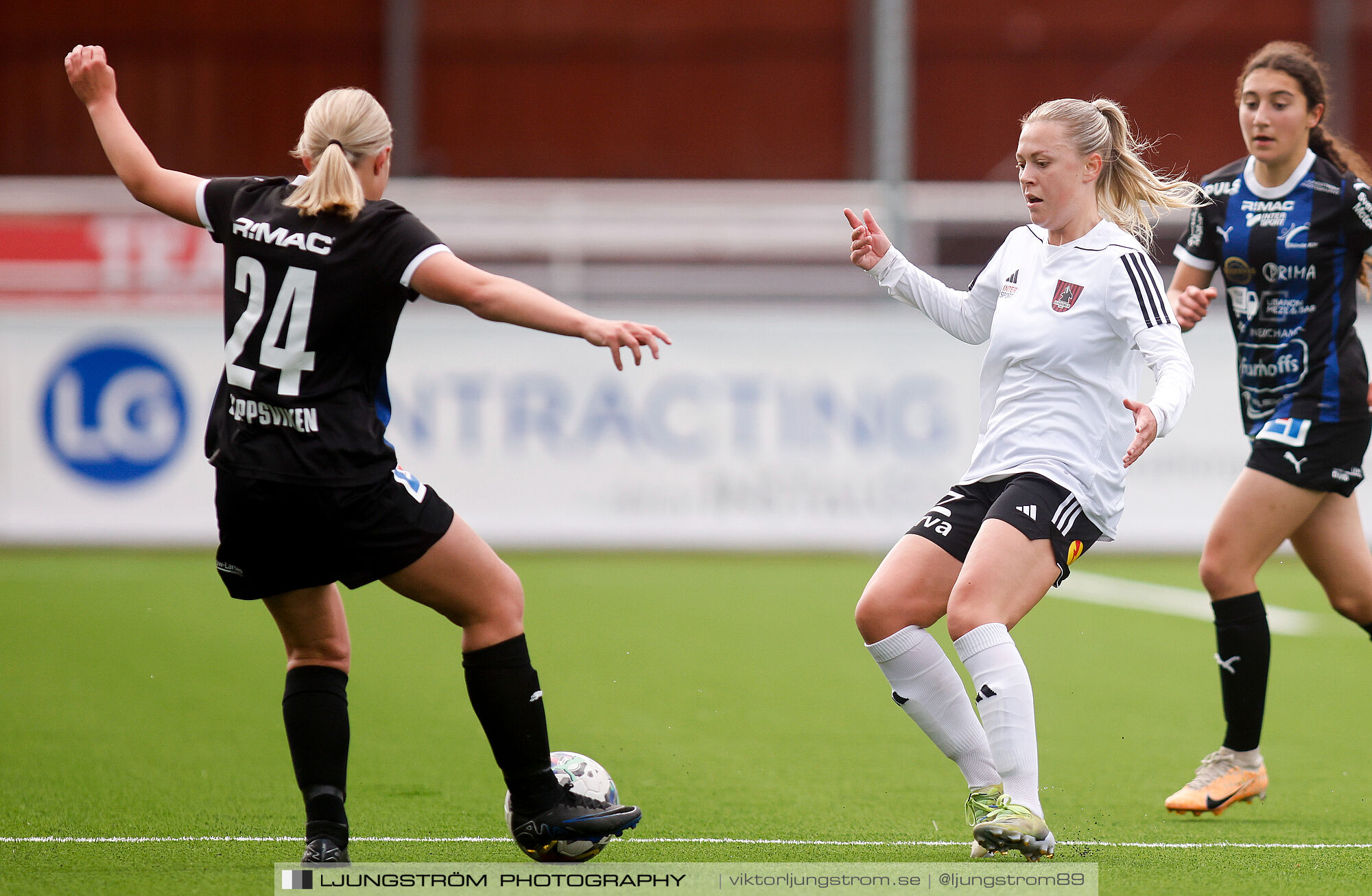 Skövde KIK-Ulvåkers IF 3-0,dam,Södermalms IP,Skövde,Sverige,Fotboll,,2024,340582