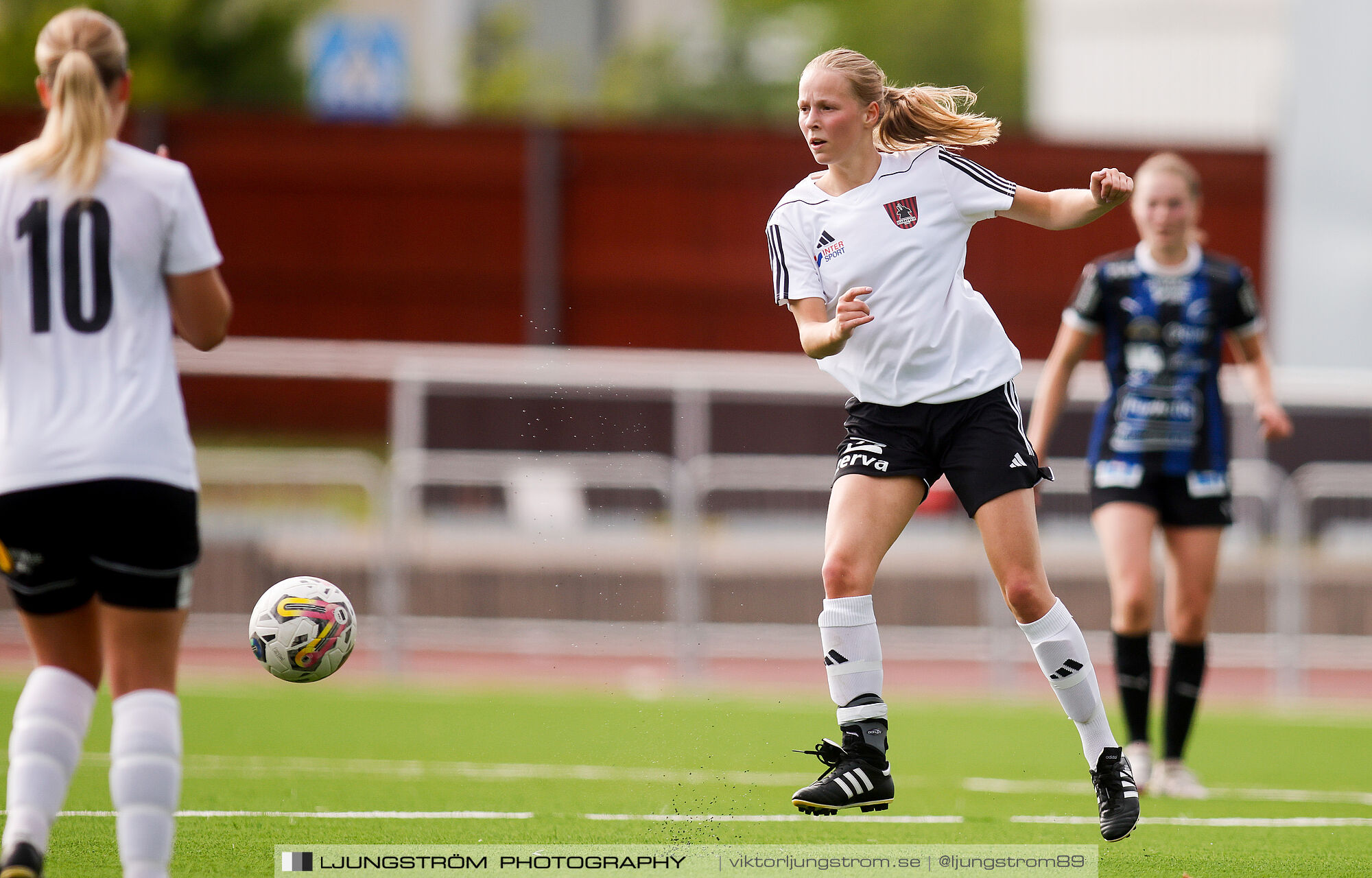 Skövde KIK-Ulvåkers IF 3-0,dam,Södermalms IP,Skövde,Sverige,Fotboll,,2024,340628