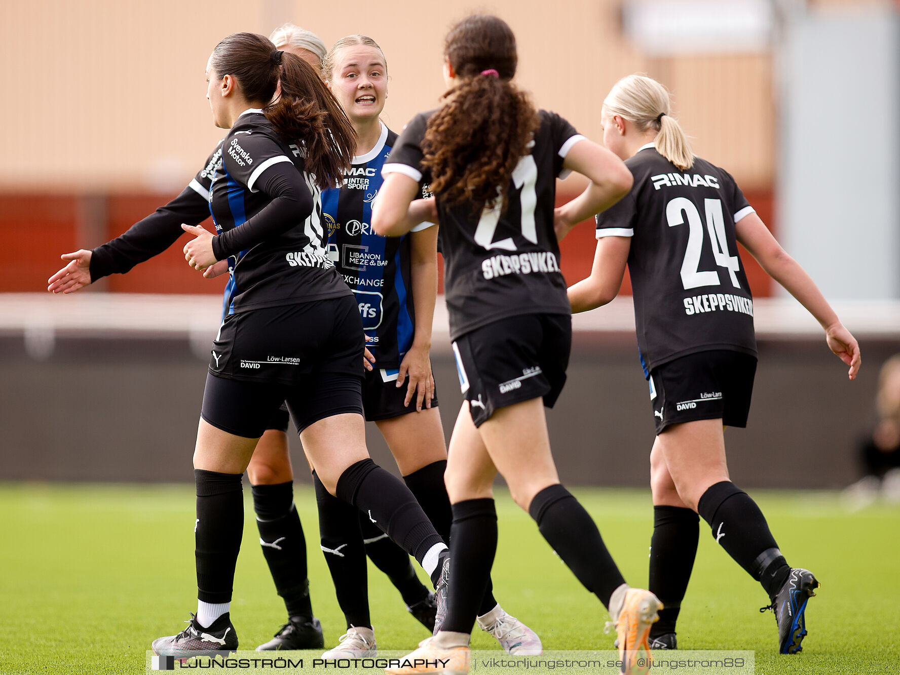 Skövde KIK-Ulvåkers IF 3-0,dam,Södermalms IP,Skövde,Sverige,Fotboll,,2024,340650