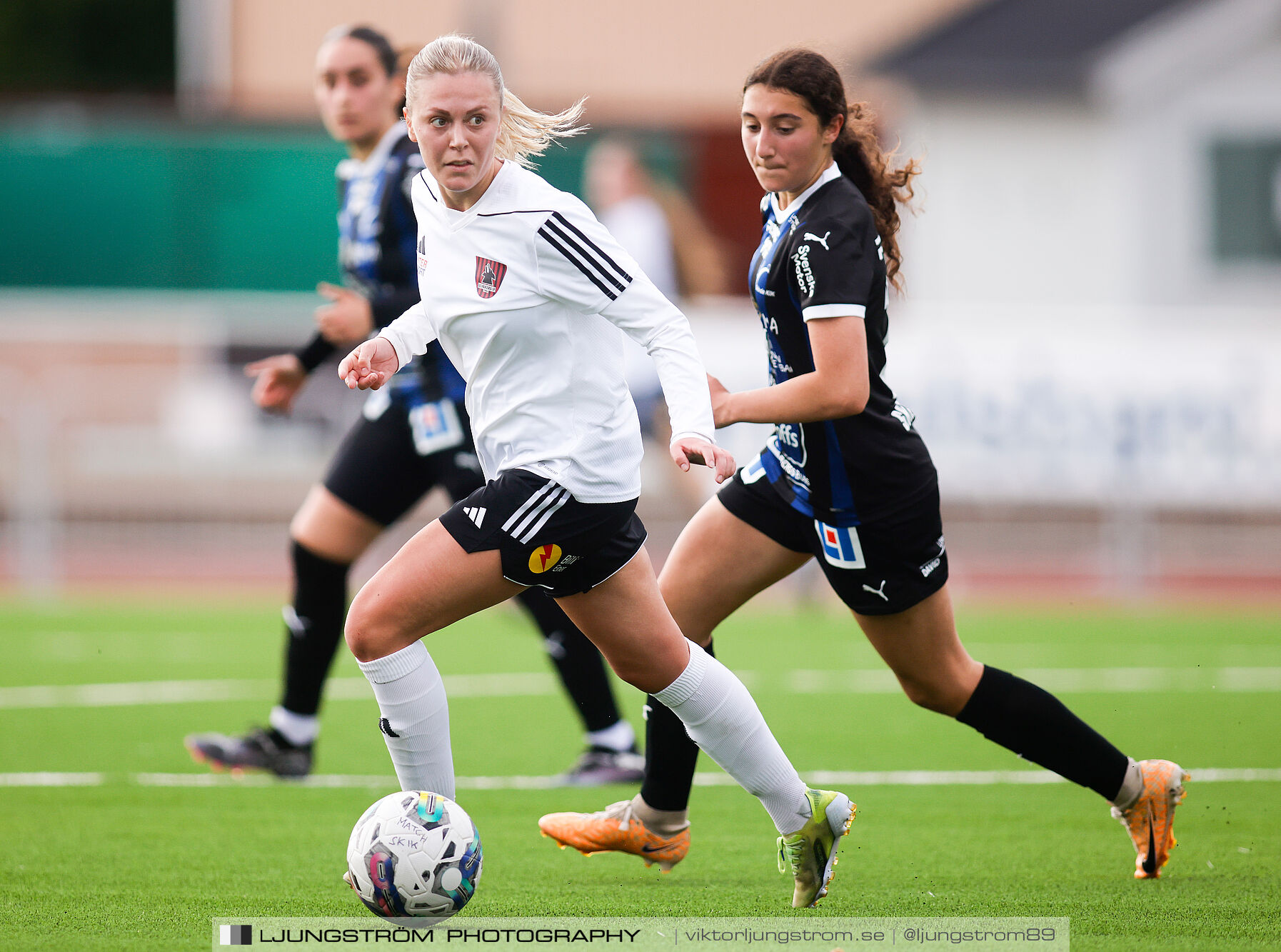 Skövde KIK-Ulvåkers IF 3-0,dam,Södermalms IP,Skövde,Sverige,Fotboll,,2024,340725