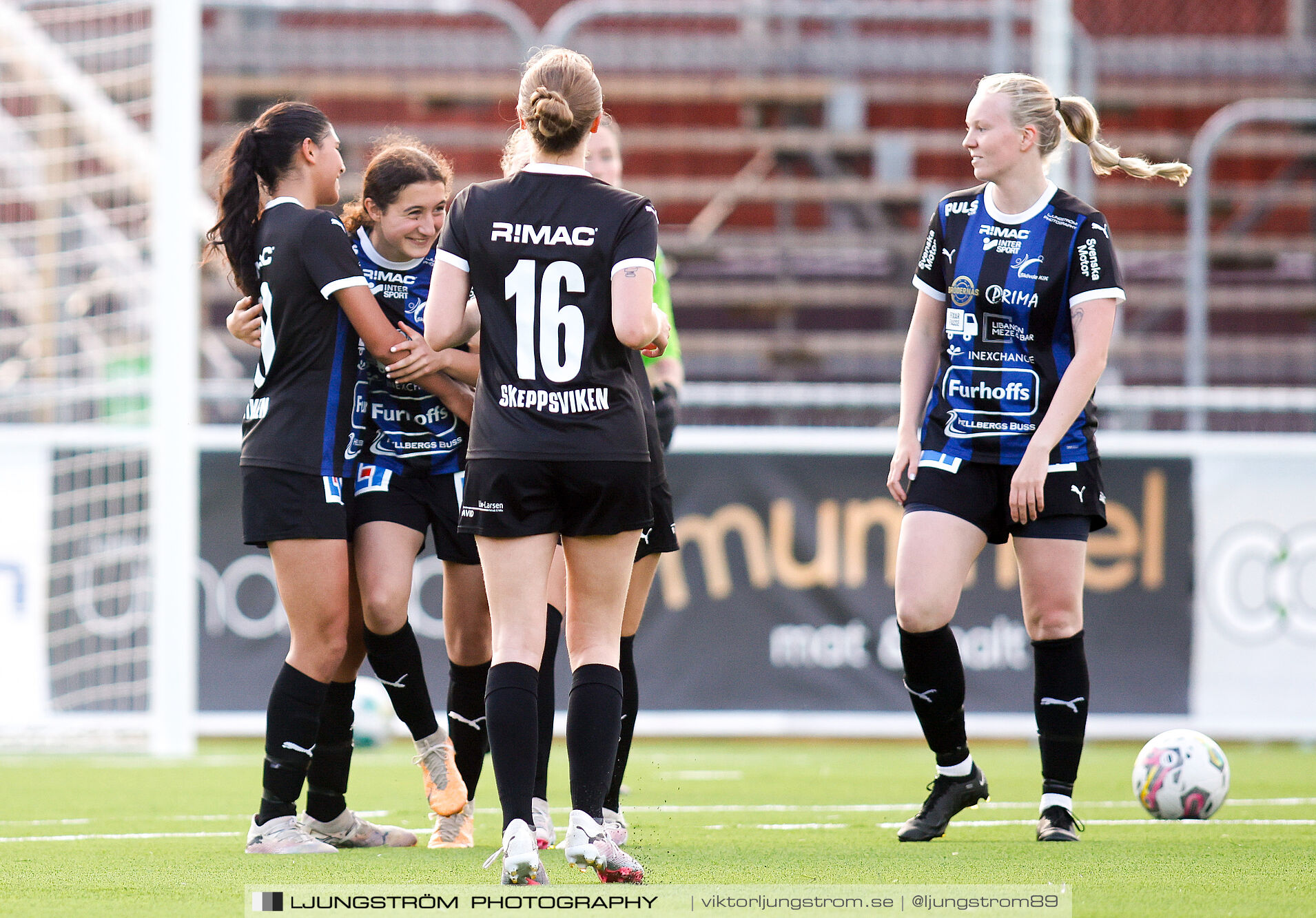 Skövde KIK-Ulvåkers IF 3-0,dam,Södermalms IP,Skövde,Sverige,Fotboll,,2024,340821