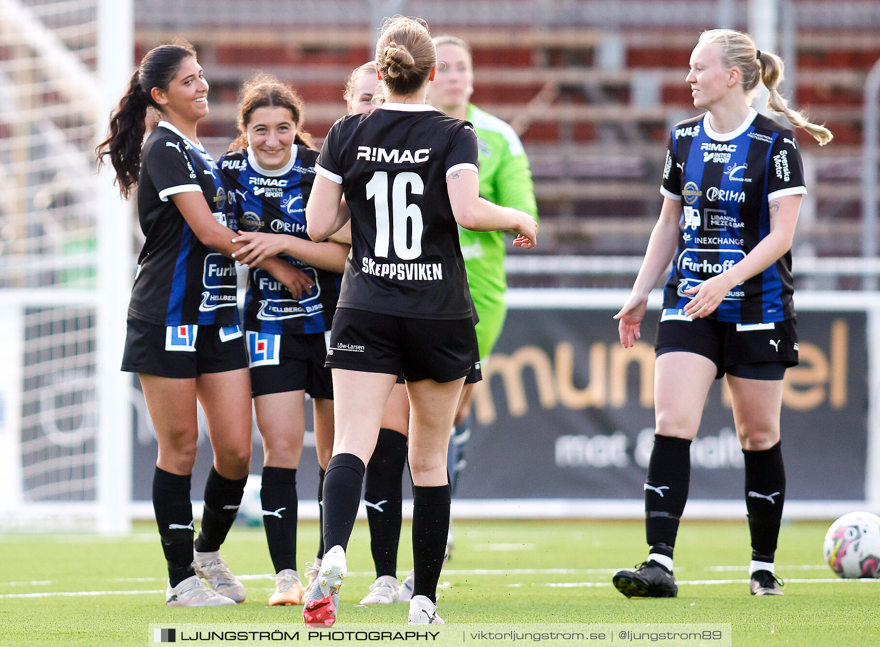 Skövde KIK-Ulvåkers IF 3-0,dam,Södermalms IP,Skövde,Sverige,Fotboll,,2024,340822