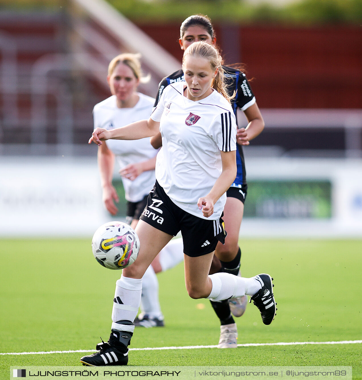 Skövde KIK-Ulvåkers IF 3-0,dam,Södermalms IP,Skövde,Sverige,Fotboll,,2024,340841