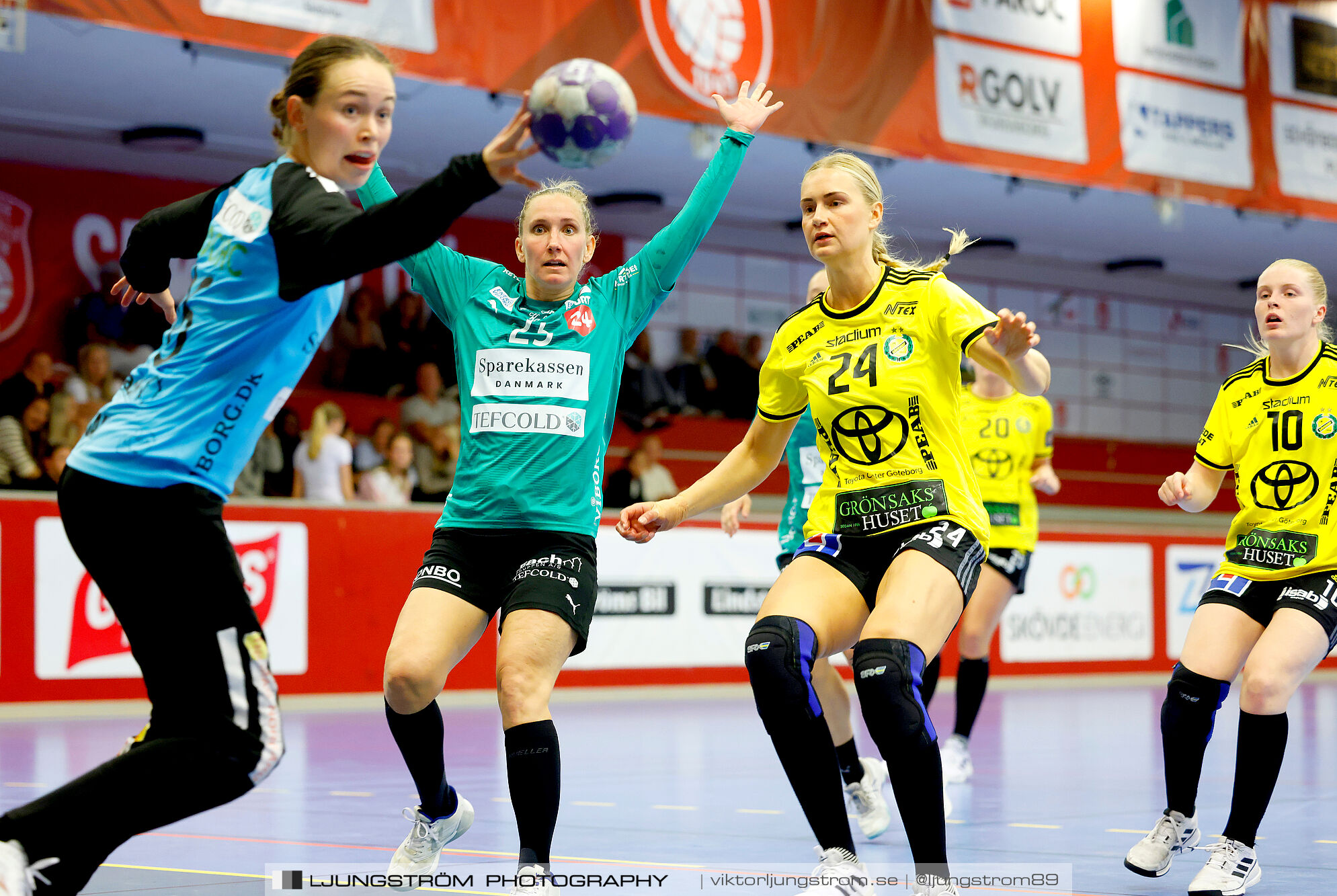 Annliz Cup Superelit Viborg HK-IK Sävehof 34-32,dam,Skövde Idrottshall,Skövde,Sverige,Fotboll,,2024,341003