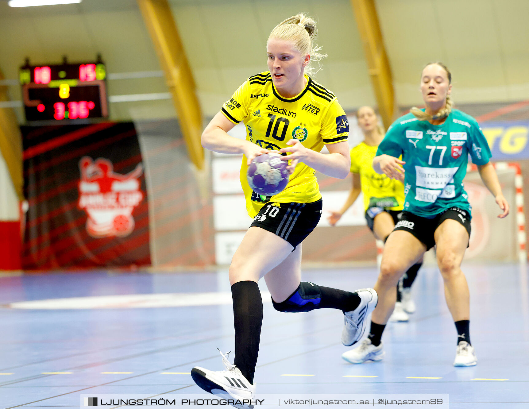 Annliz Cup Superelit Viborg HK-IK Sävehof 34-32,dam,Skövde Idrottshall,Skövde,Sverige,Fotboll,,2024,341017