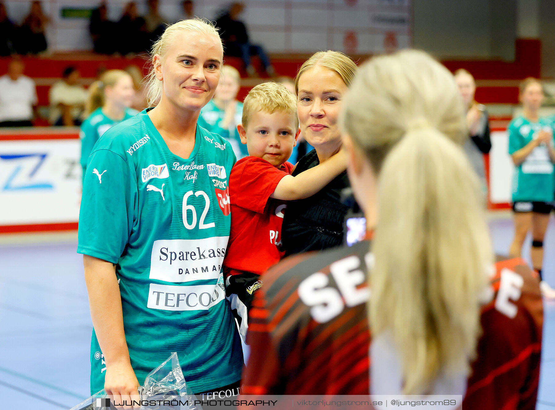 Annliz Cup Superelit Viborg HK-IK Sävehof 34-32,dam,Skövde Idrottshall,Skövde,Sverige,Fotboll,,2024,341148