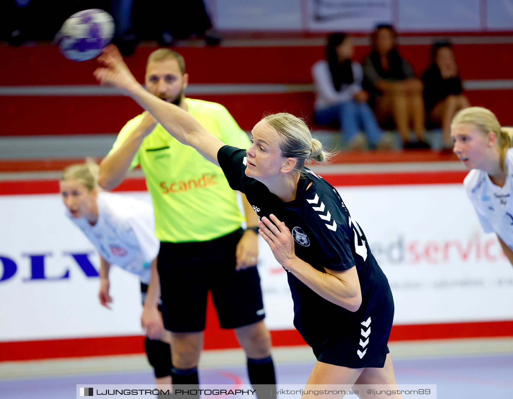 Annliz Cup FINAL Viborg HK-København Håndbold 31-33,dam,Skövde Idrottshall,Skövde,Sverige,Handboll,,2024,342473