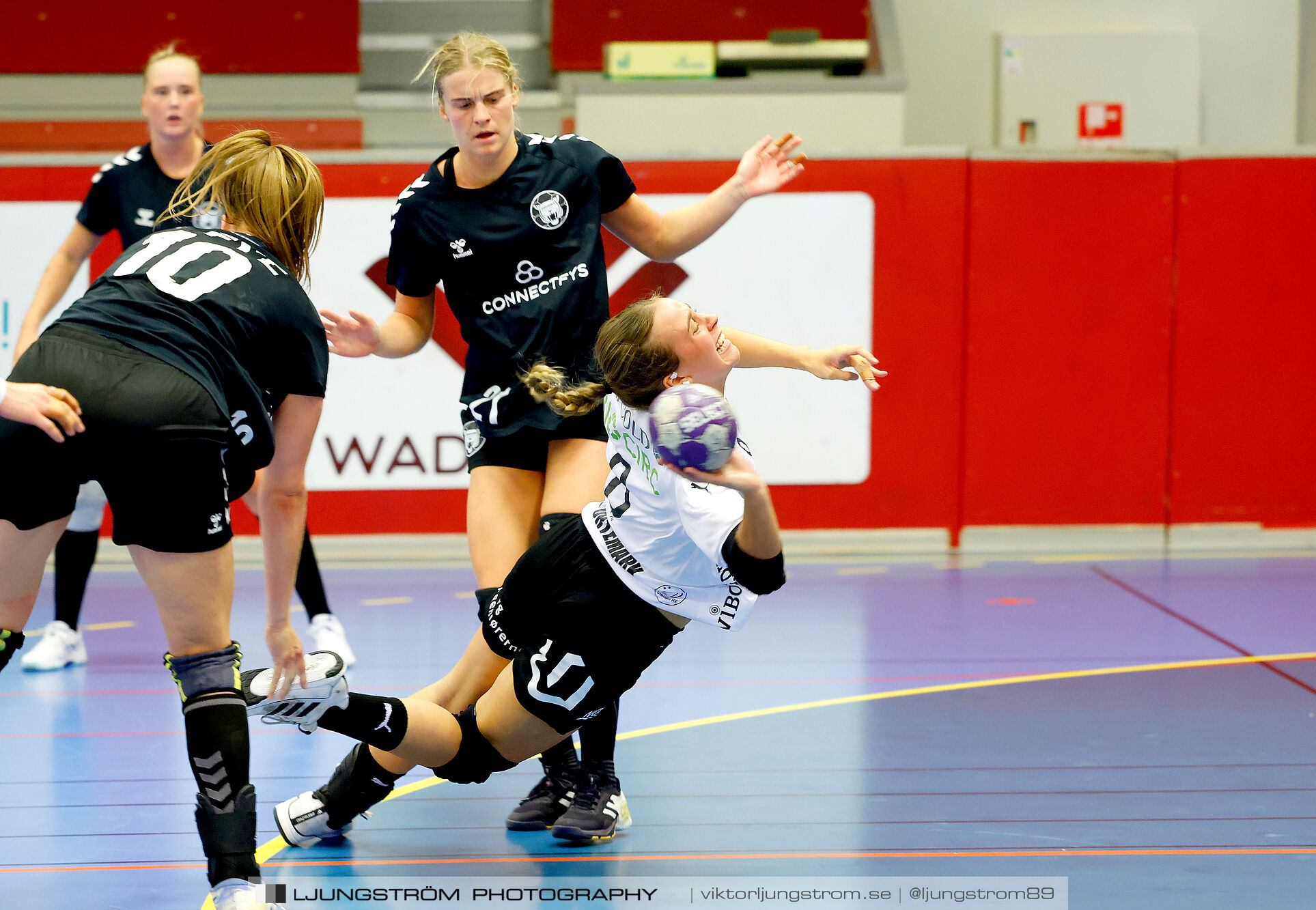 Annliz Cup FINAL Viborg HK-København Håndbold 31-33,dam,Skövde Idrottshall,Skövde,Sverige,Handboll,,2024,342495