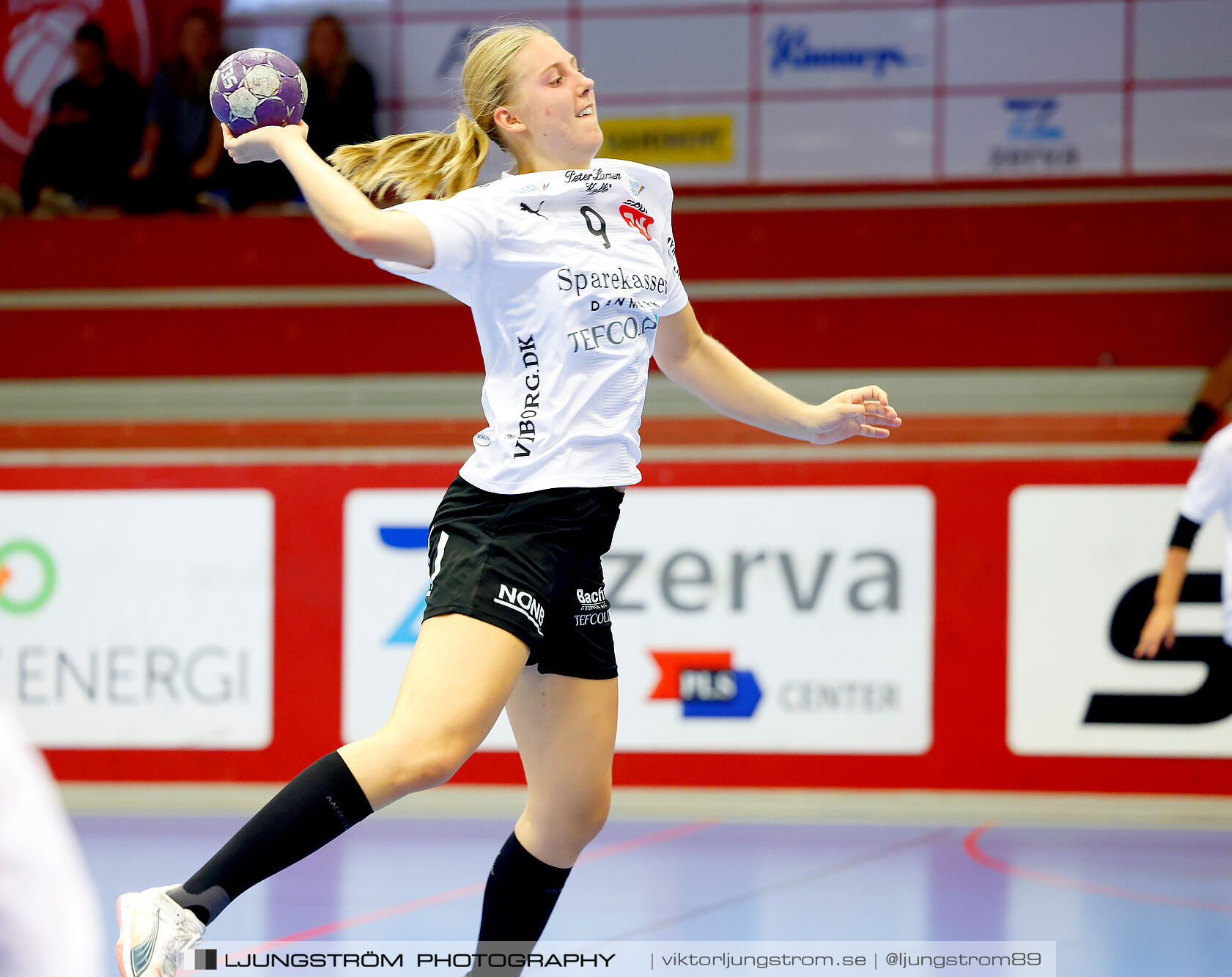 Annliz Cup FINAL Viborg HK-København Håndbold 31-33,dam,Skövde Idrottshall,Skövde,Sverige,Handboll,,2024,342513