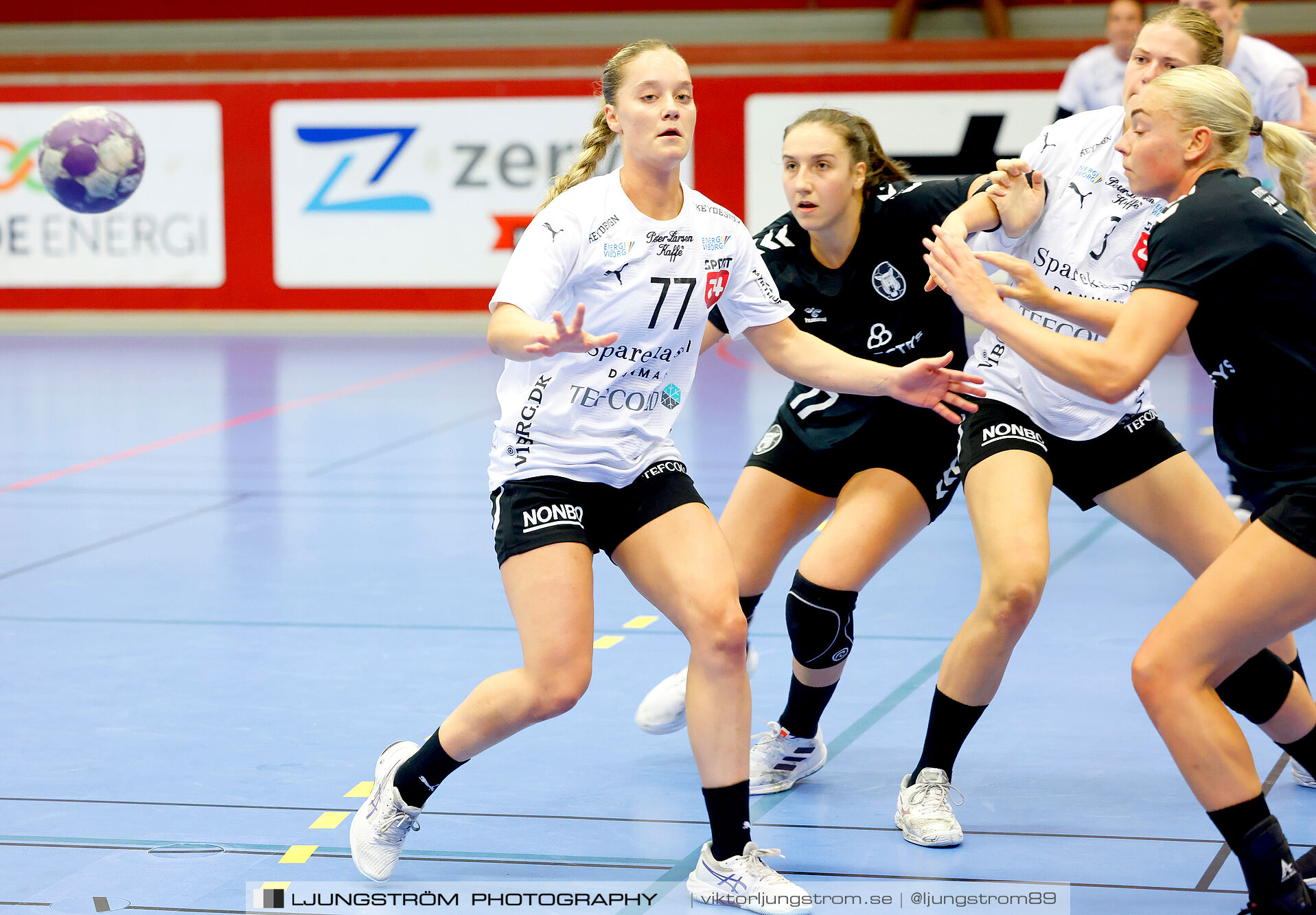 Annliz Cup FINAL Viborg HK-København Håndbold 31-33,dam,Skövde Idrottshall,Skövde,Sverige,Handboll,,2024,342519