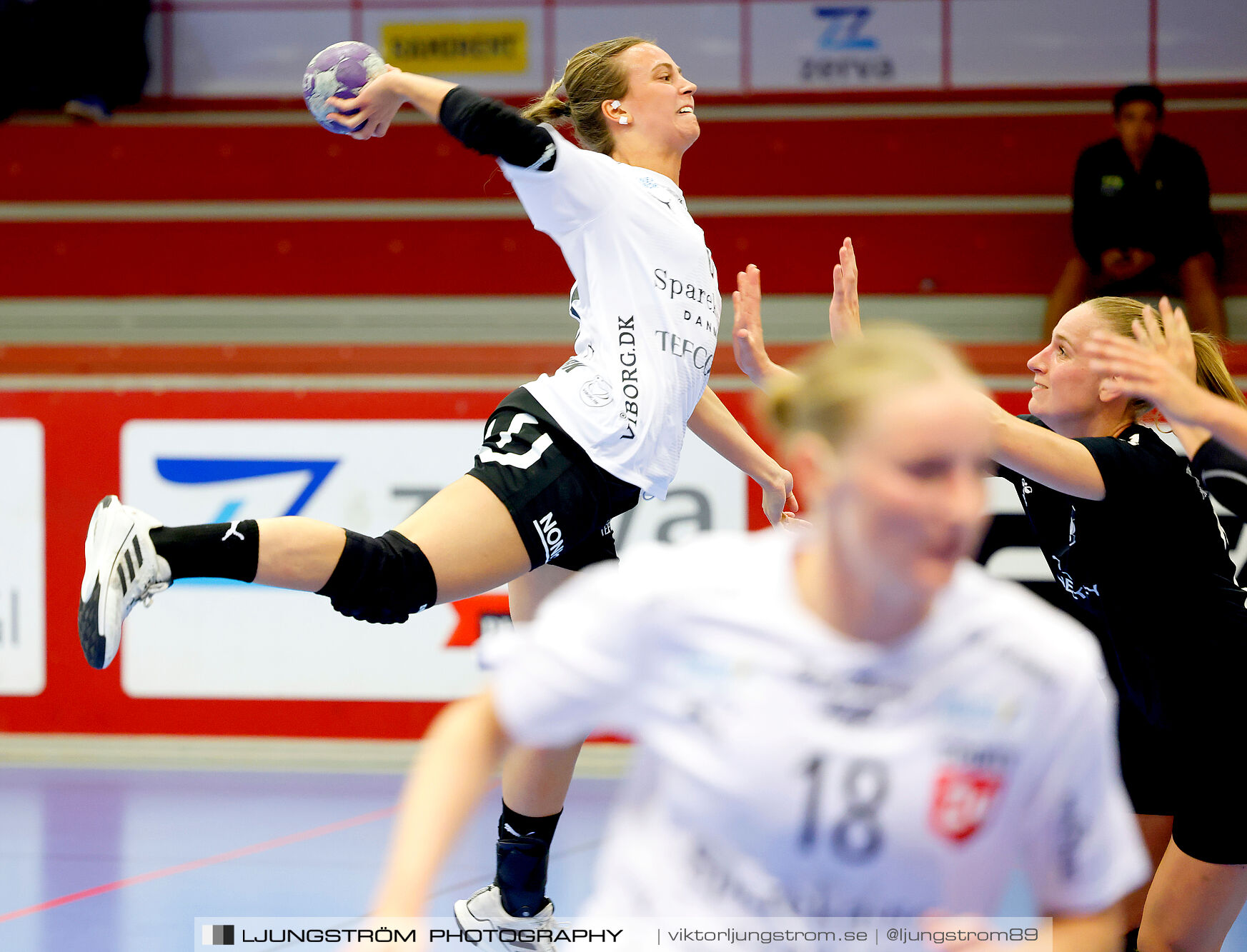 Annliz Cup FINAL Viborg HK-København Håndbold 31-33,dam,Skövde Idrottshall,Skövde,Sverige,Handboll,,2024,342520