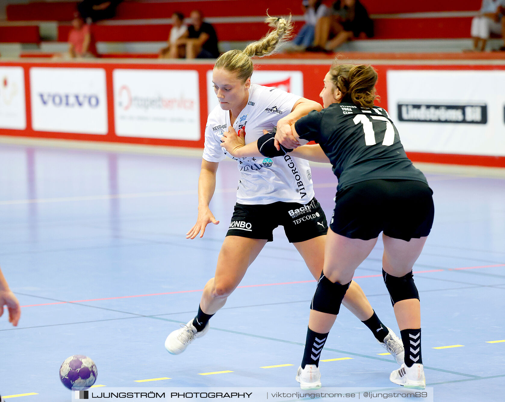 Annliz Cup FINAL Viborg HK-København Håndbold 31-33,dam,Skövde Idrottshall,Skövde,Sverige,Handboll,,2024,342535