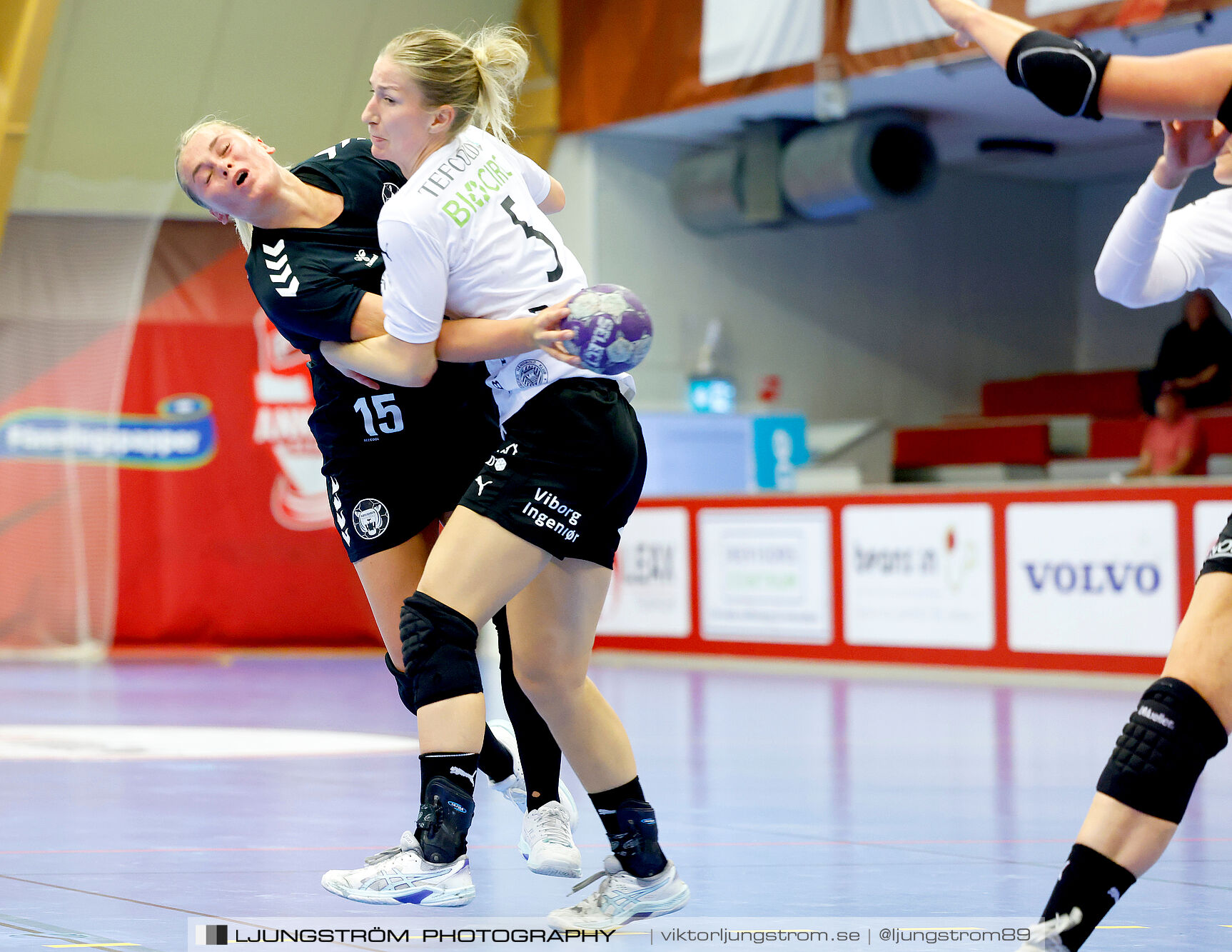 Annliz Cup FINAL Viborg HK-København Håndbold 31-33,dam,Skövde Idrottshall,Skövde,Sverige,Handboll,,2024,342555