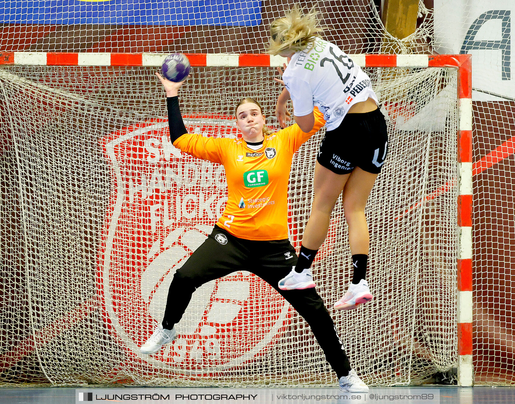 Annliz Cup FINAL Viborg HK-København Håndbold 31-33,dam,Skövde Idrottshall,Skövde,Sverige,Handboll,,2024,342581