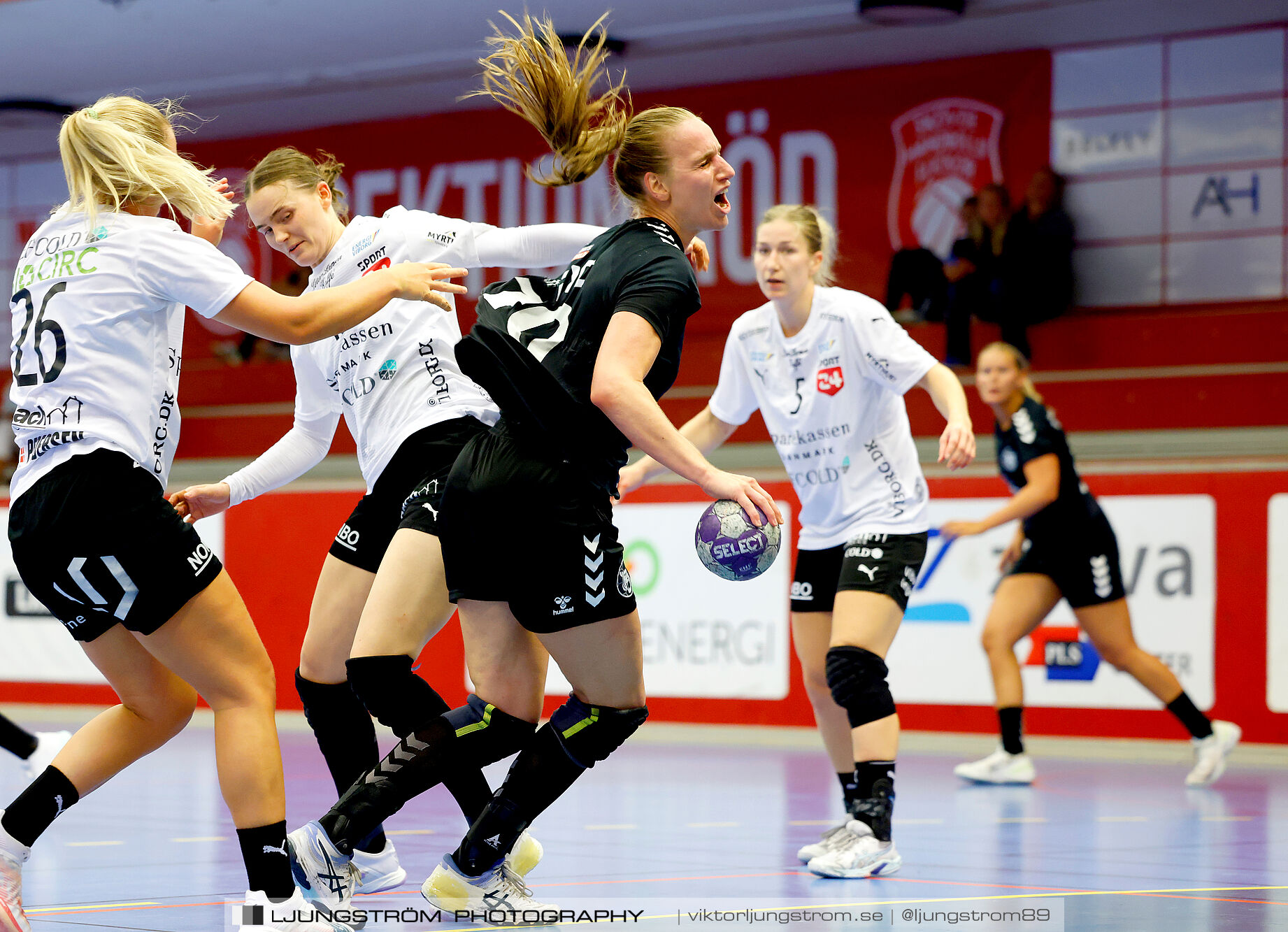 Annliz Cup FINAL Viborg HK-København Håndbold 31-33,dam,Skövde Idrottshall,Skövde,Sverige,Handboll,,2024,342585