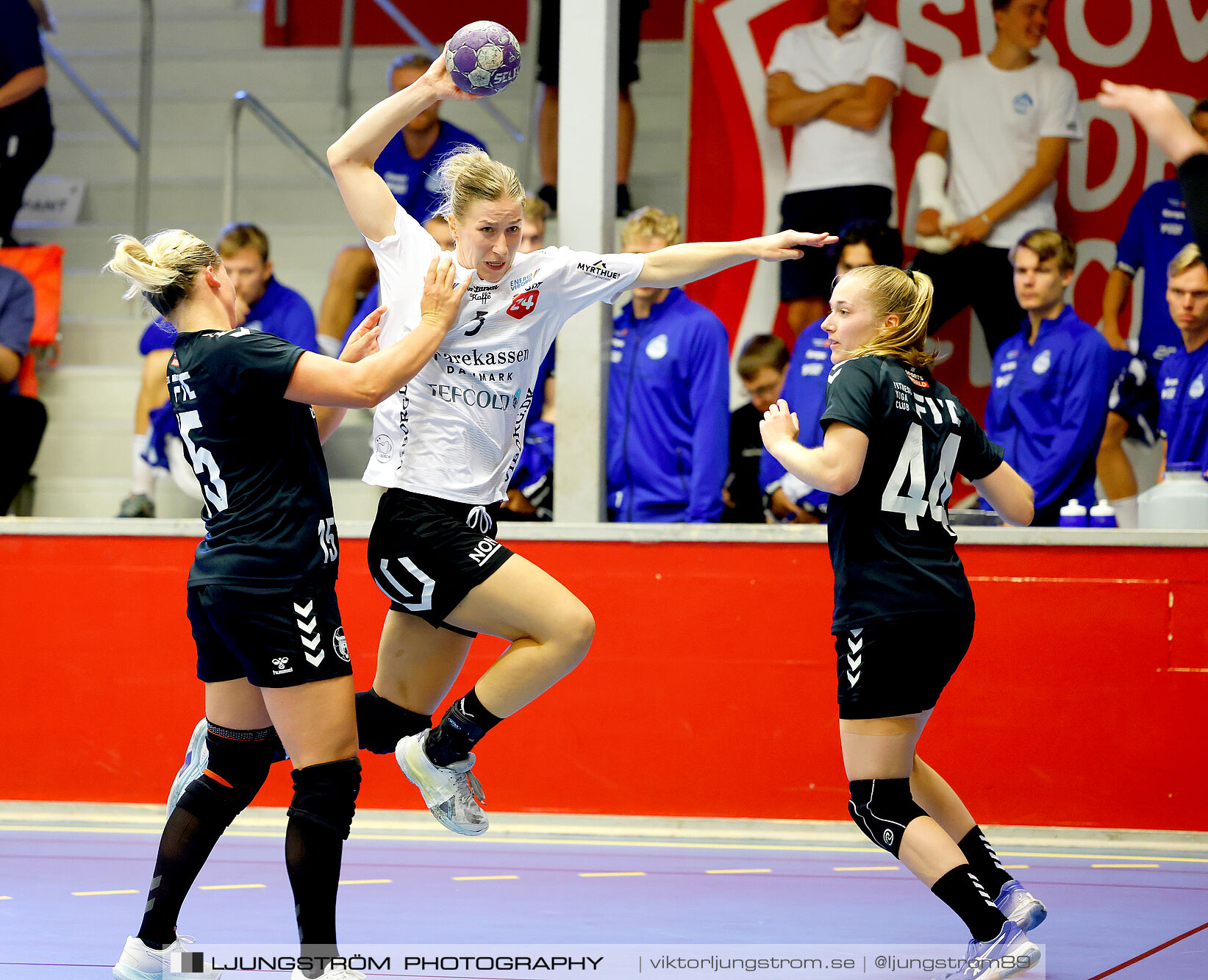 Annliz Cup FINAL Viborg HK-København Håndbold 31-33,dam,Skövde Idrottshall,Skövde,Sverige,Handboll,,2024,342614