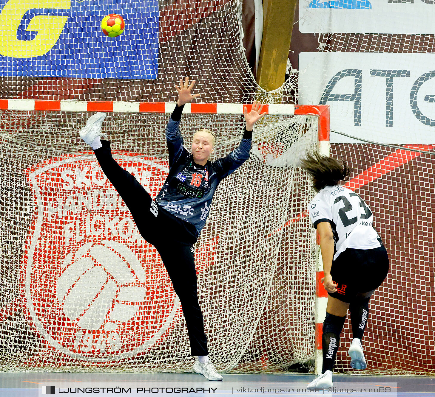 ATG Svenska Cupen Skövde HF-VästeråsIrsta HF 27-28,dam,Skövde Idrottshall,Skövde,Sverige,Handboll,,2024,342956