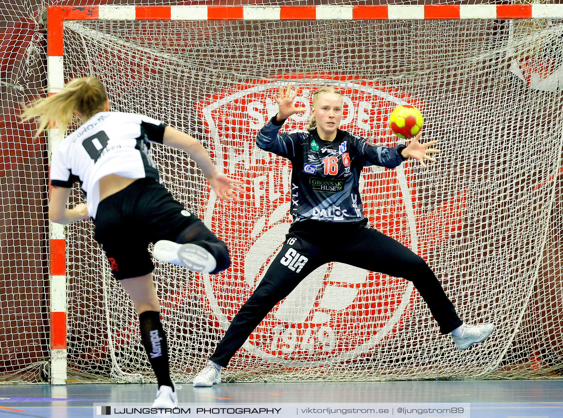 ATG Svenska Cupen Skövde HF-VästeråsIrsta HF 27-28,dam,Skövde Idrottshall,Skövde,Sverige,Handboll,,2024,342965