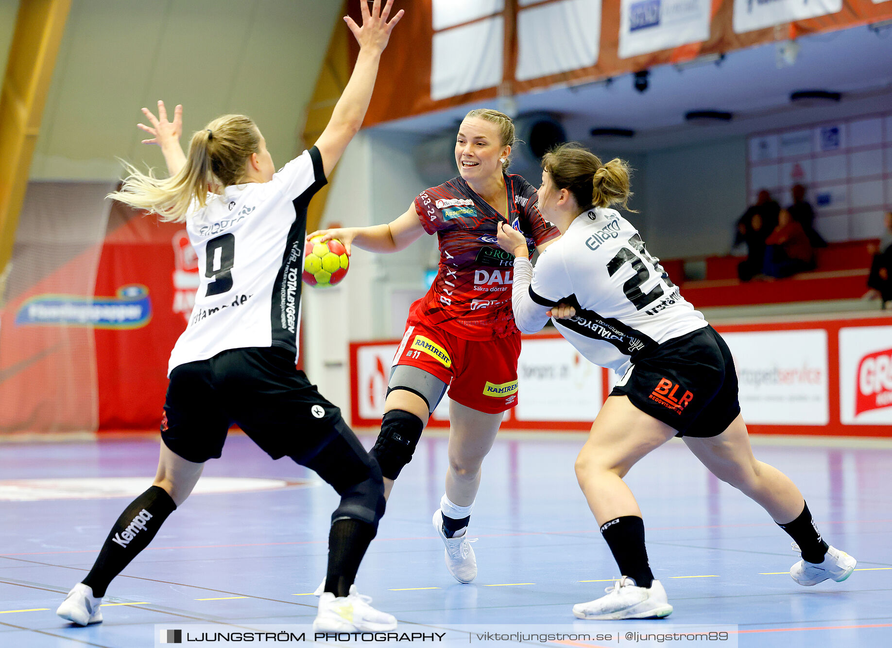 ATG Svenska Cupen Skövde HF-VästeråsIrsta HF 27-28,dam,Skövde Idrottshall,Skövde,Sverige,Handboll,,2024,343000