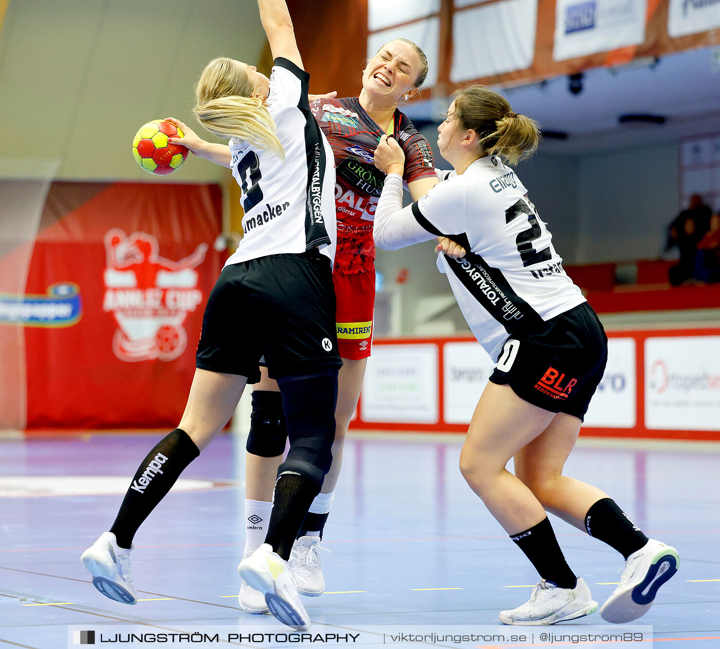 ATG Svenska Cupen Skövde HF-VästeråsIrsta HF 27-28,dam,Skövde Idrottshall,Skövde,Sverige,Handboll,,2024,343001