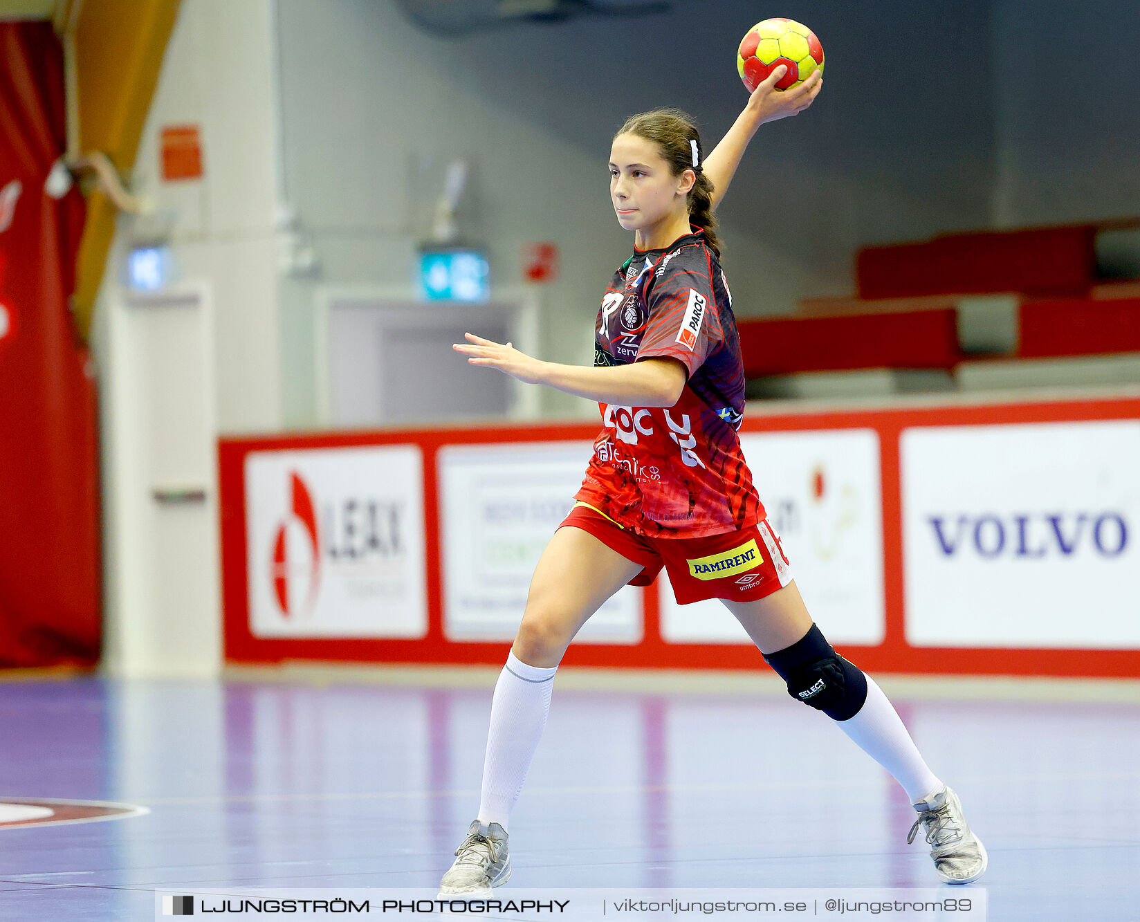 ATG Svenska Cupen Skövde HF-VästeråsIrsta HF 27-28,dam,Skövde Idrottshall,Skövde,Sverige,Handboll,,2024,343255