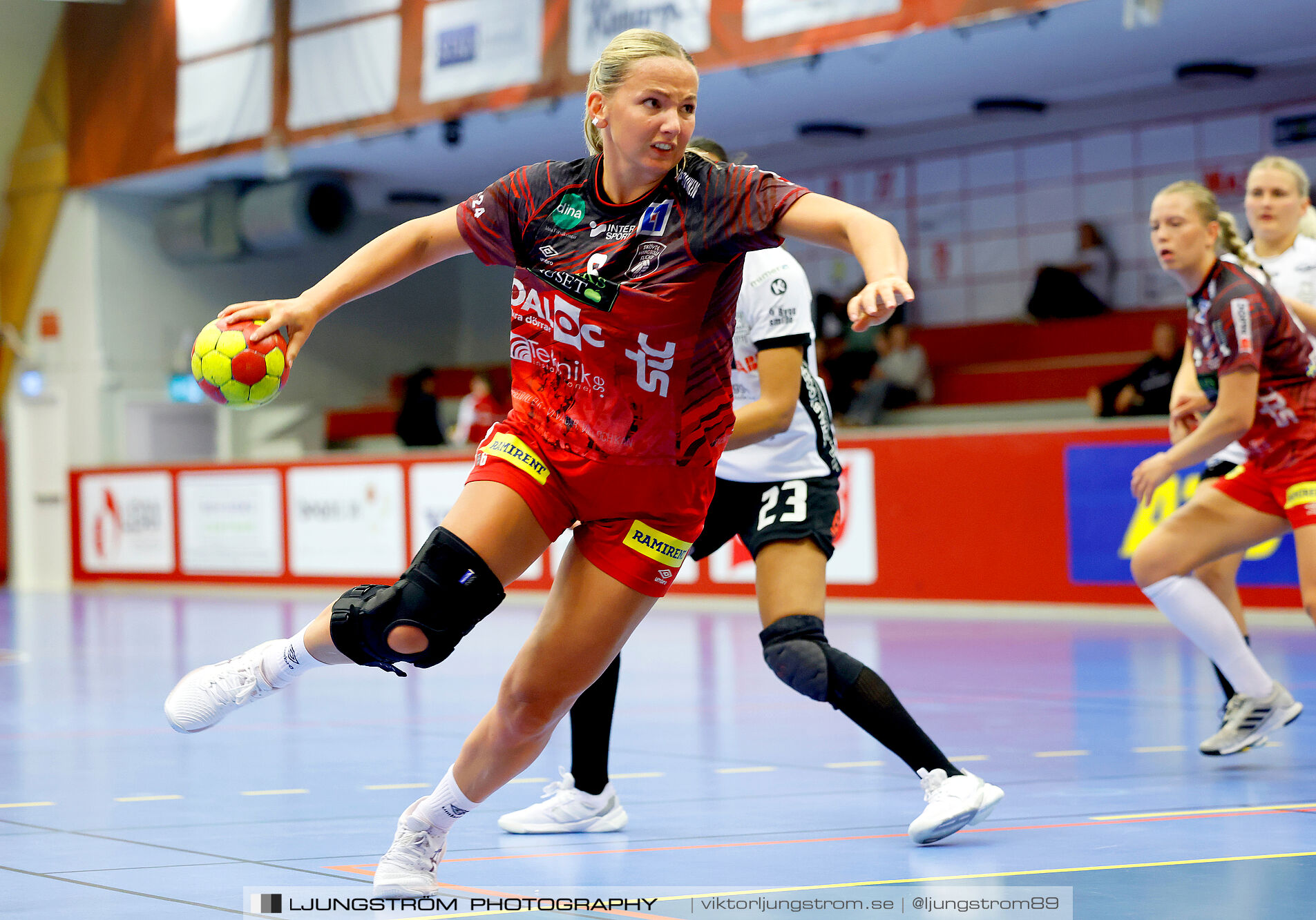 ATG Svenska Cupen Skövde HF-VästeråsIrsta HF 27-28,dam,Skövde Idrottshall,Skövde,Sverige,Handboll,,2024,343257