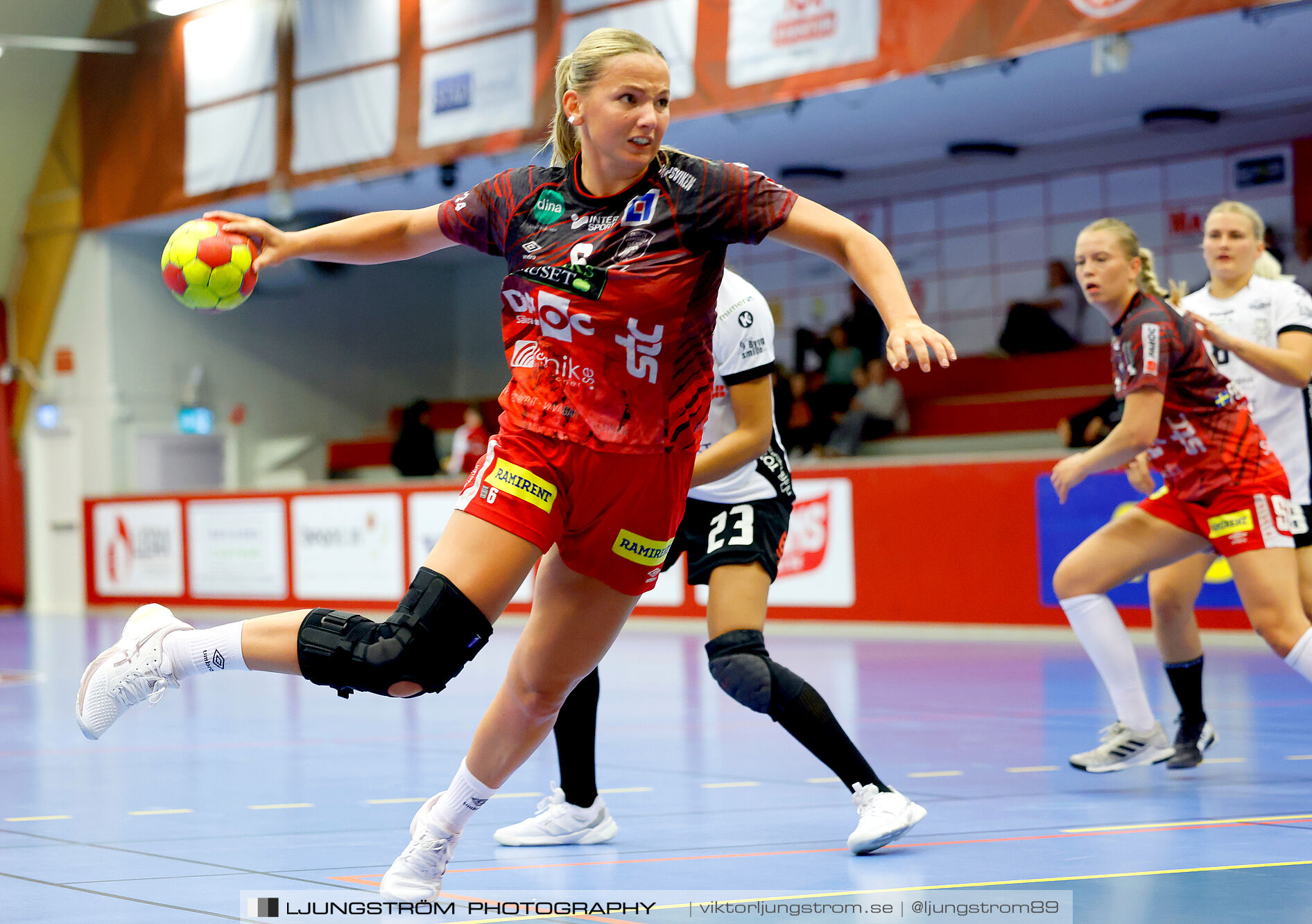 ATG Svenska Cupen Skövde HF-VästeråsIrsta HF 27-28,dam,Skövde Idrottshall,Skövde,Sverige,Handboll,,2024,343258