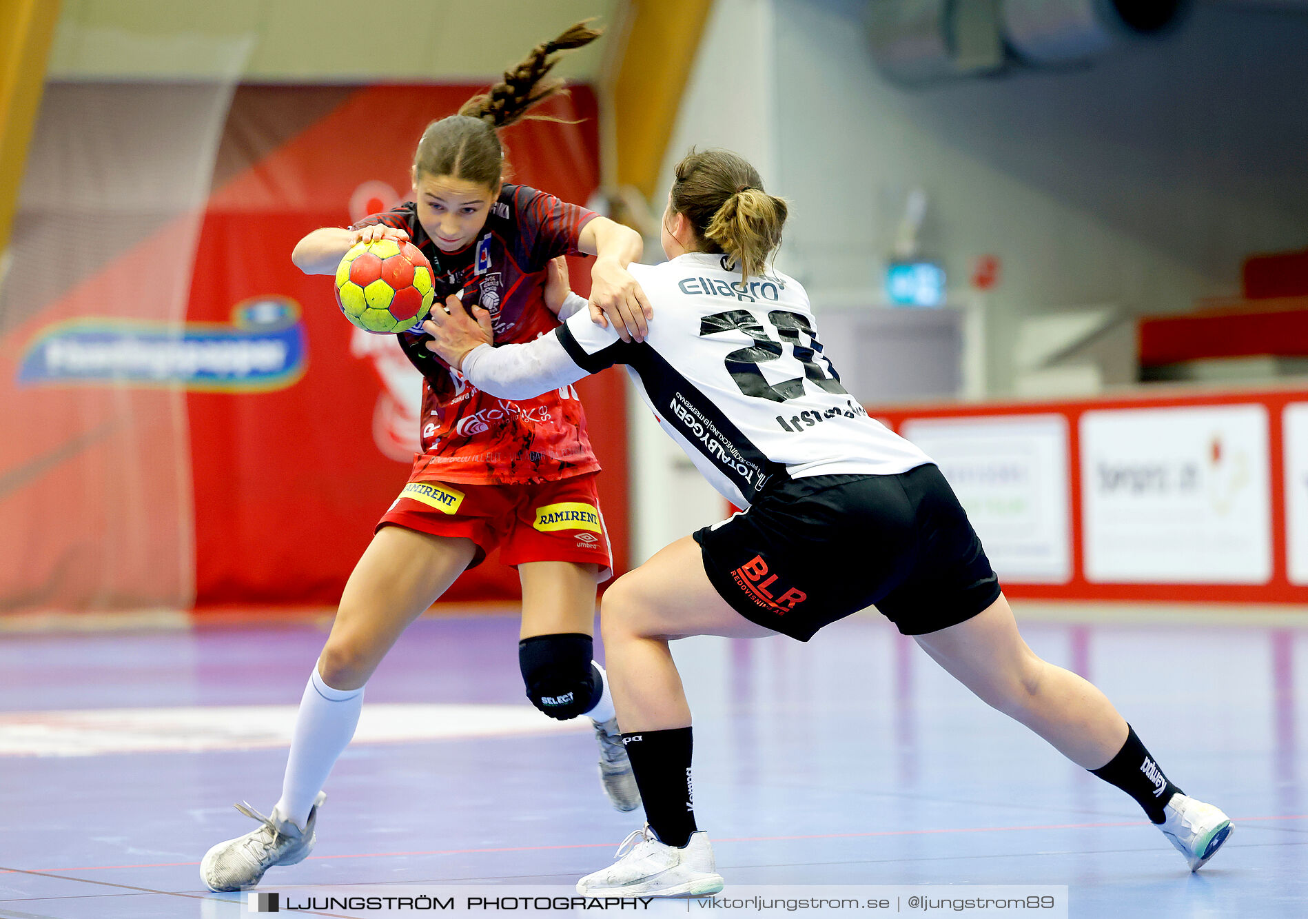 ATG Svenska Cupen Skövde HF-VästeråsIrsta HF 27-28,dam,Skövde Idrottshall,Skövde,Sverige,Handboll,,2024,343268