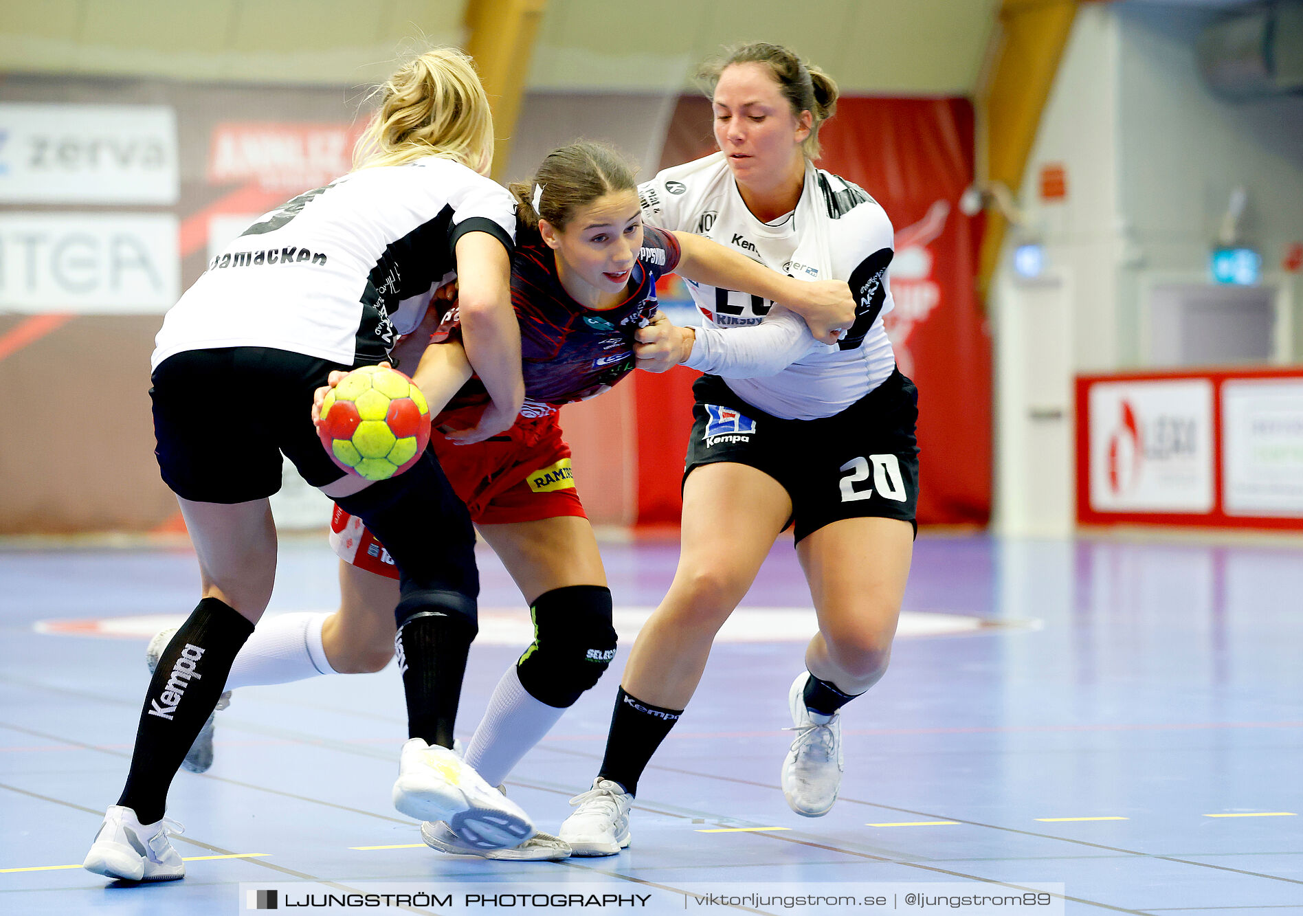 ATG Svenska Cupen Skövde HF-VästeråsIrsta HF 27-28,dam,Skövde Idrottshall,Skövde,Sverige,Handboll,,2024,343273