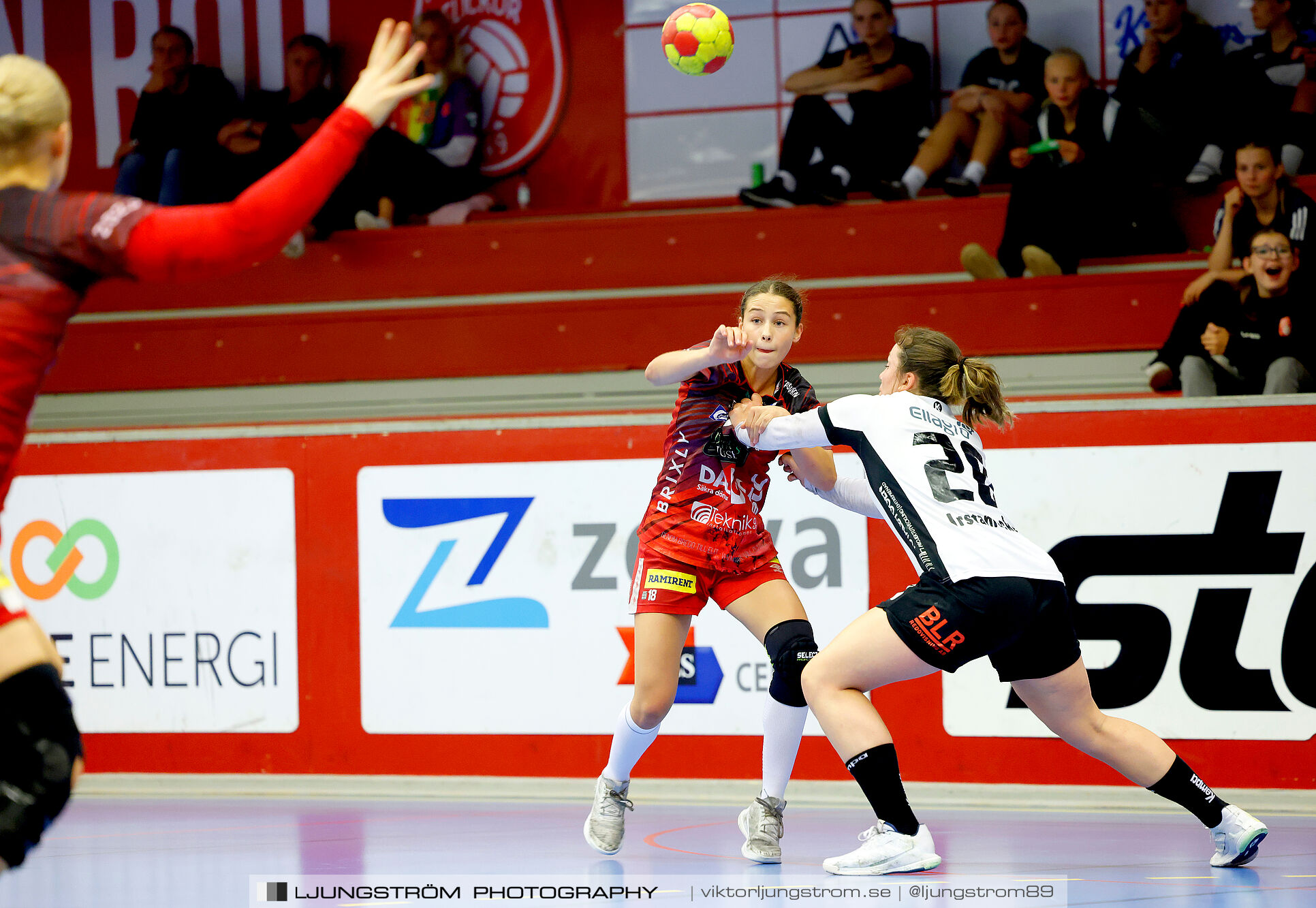 ATG Svenska Cupen Skövde HF-VästeråsIrsta HF 27-28,dam,Skövde Idrottshall,Skövde,Sverige,Handboll,,2024,343284