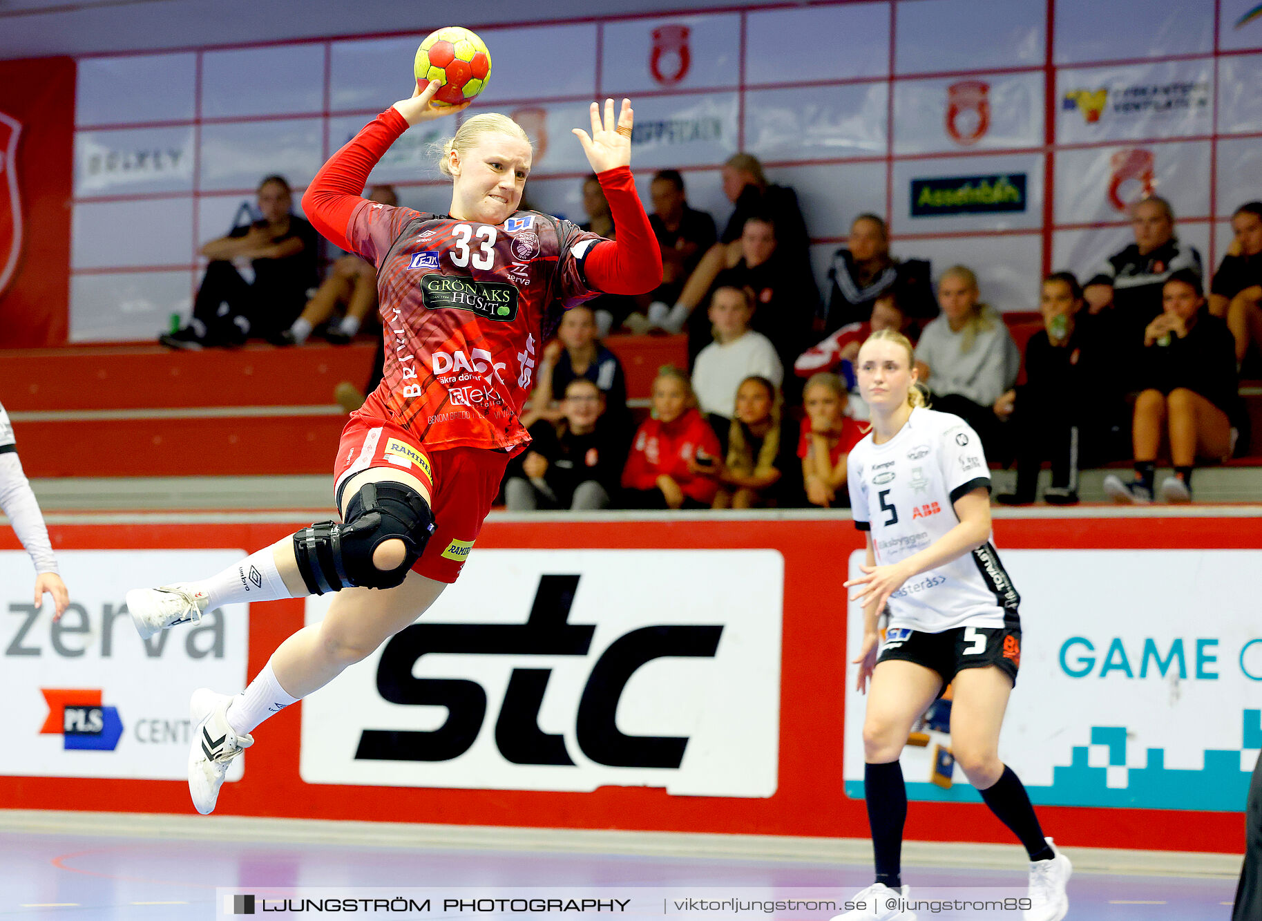 ATG Svenska Cupen Skövde HF-VästeråsIrsta HF 27-28,dam,Skövde Idrottshall,Skövde,Sverige,Handboll,,2024,343287