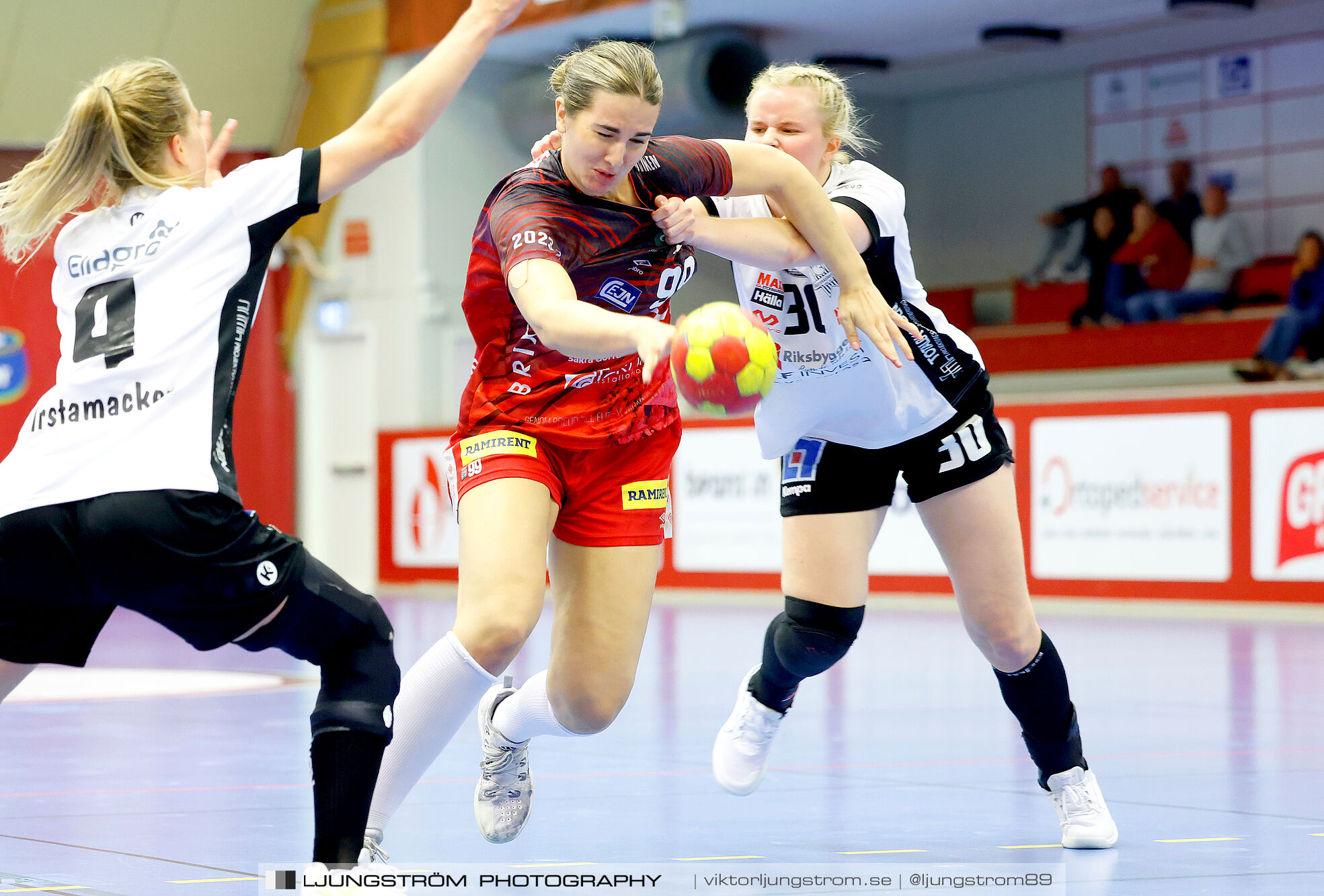 ATG Svenska Cupen Skövde HF-VästeråsIrsta HF 27-28,dam,Skövde Idrottshall,Skövde,Sverige,Handboll,,2024,343298