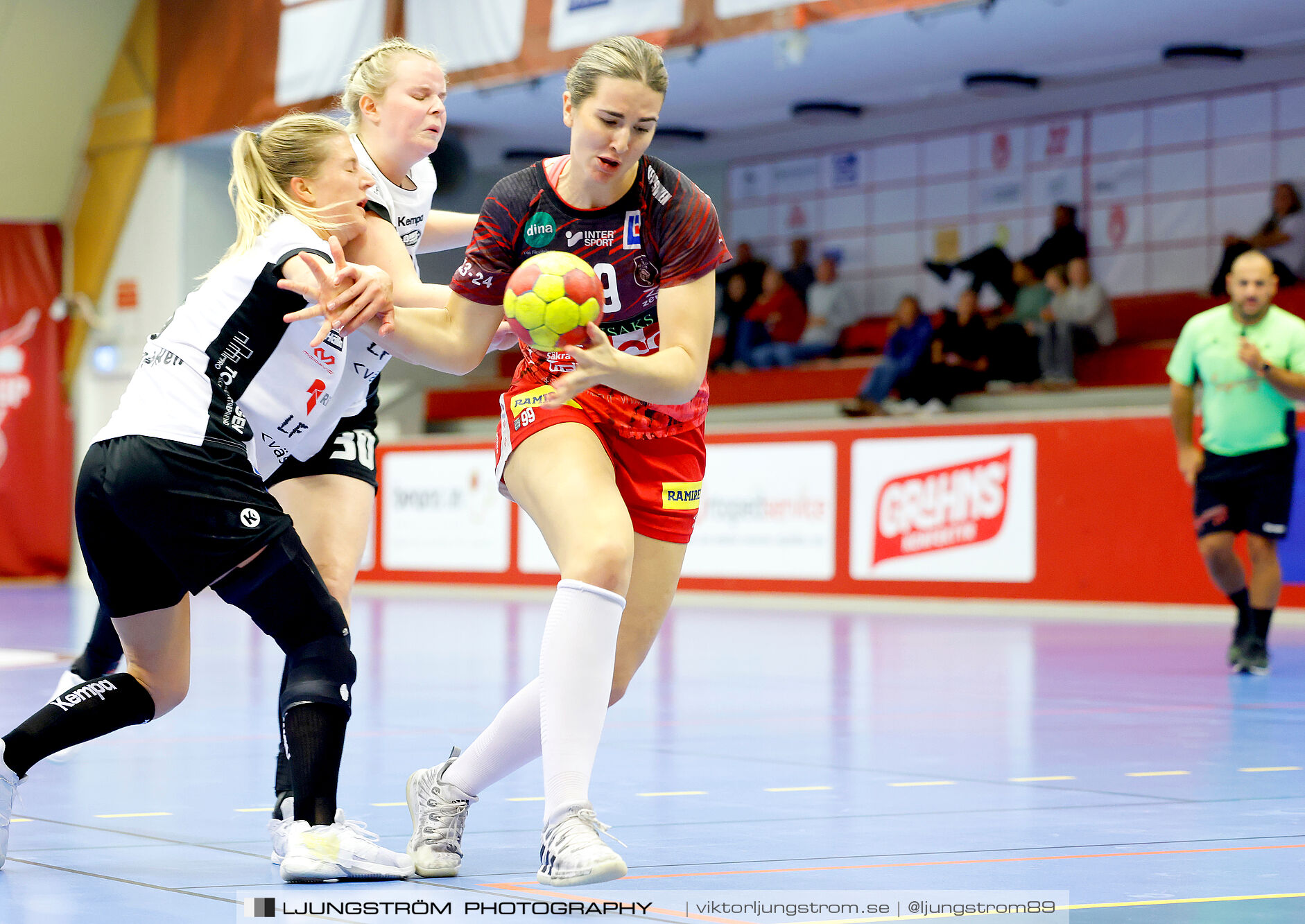 ATG Svenska Cupen Skövde HF-VästeråsIrsta HF 27-28,dam,Skövde Idrottshall,Skövde,Sverige,Handboll,,2024,343300