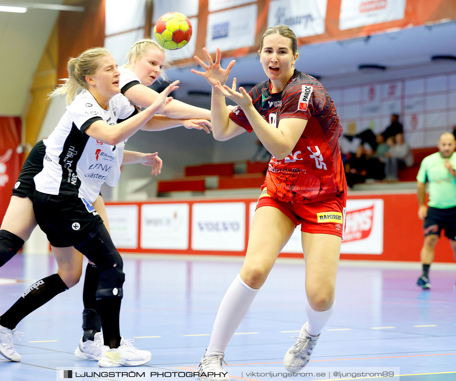 ATG Svenska Cupen Skövde HF-VästeråsIrsta HF 27-28,dam,Skövde Idrottshall,Skövde,Sverige,Handboll,,2024,343301