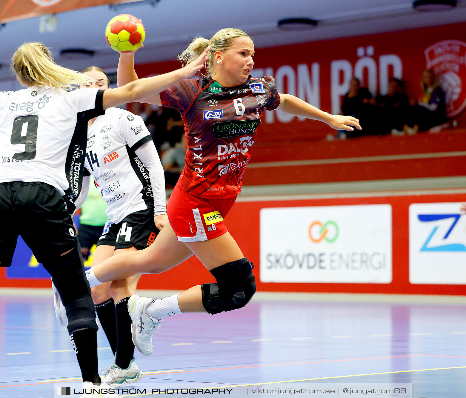 ATG Svenska Cupen Skövde HF-VästeråsIrsta HF 27-28,dam,Skövde Idrottshall,Skövde,Sverige,Handboll,,2024,343304