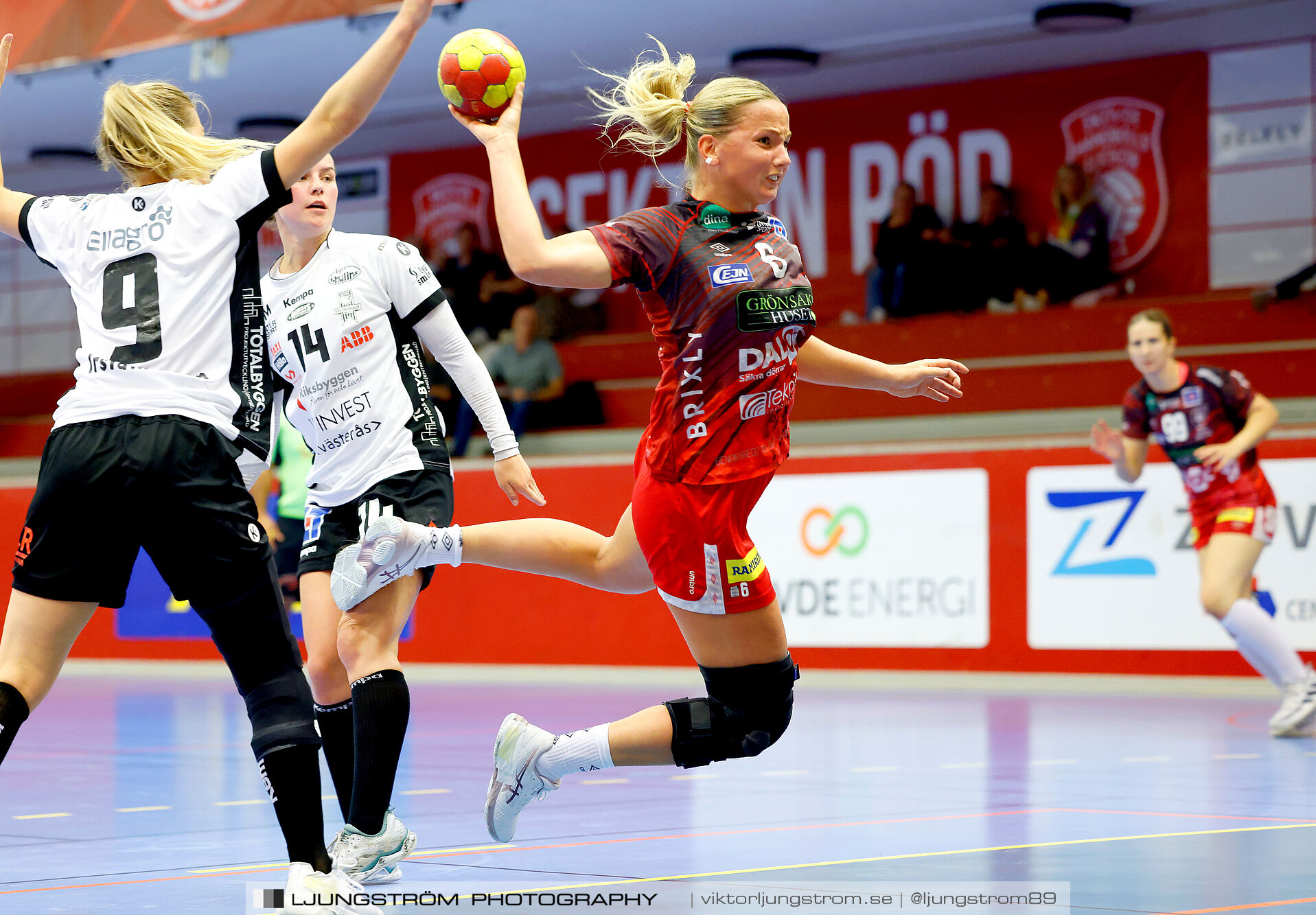 ATG Svenska Cupen Skövde HF-VästeråsIrsta HF 27-28,dam,Skövde Idrottshall,Skövde,Sverige,Handboll,,2024,343306